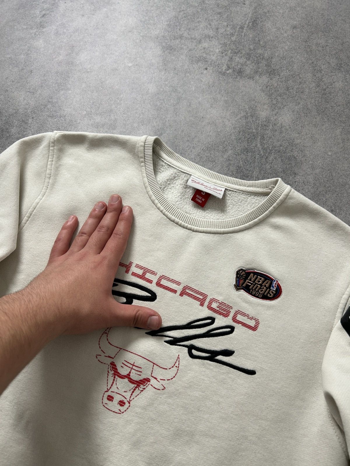 Mitchell & Ness Mitchell&Ness x Chicago Bulls big logo sweatshirt mens Size US S / EU 44-46 / 1 - 5 Thumbnail