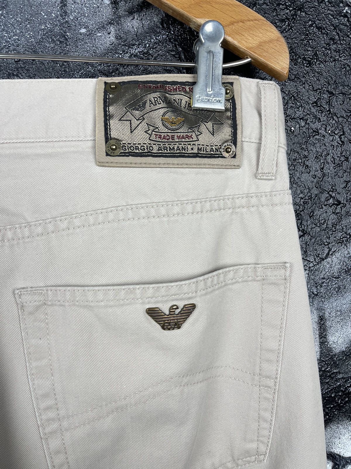 Armani Armani Jeans Vintage 90s Italian Beige Cotton Jeans Size 33 Size US 33 - 9 Thumbnail