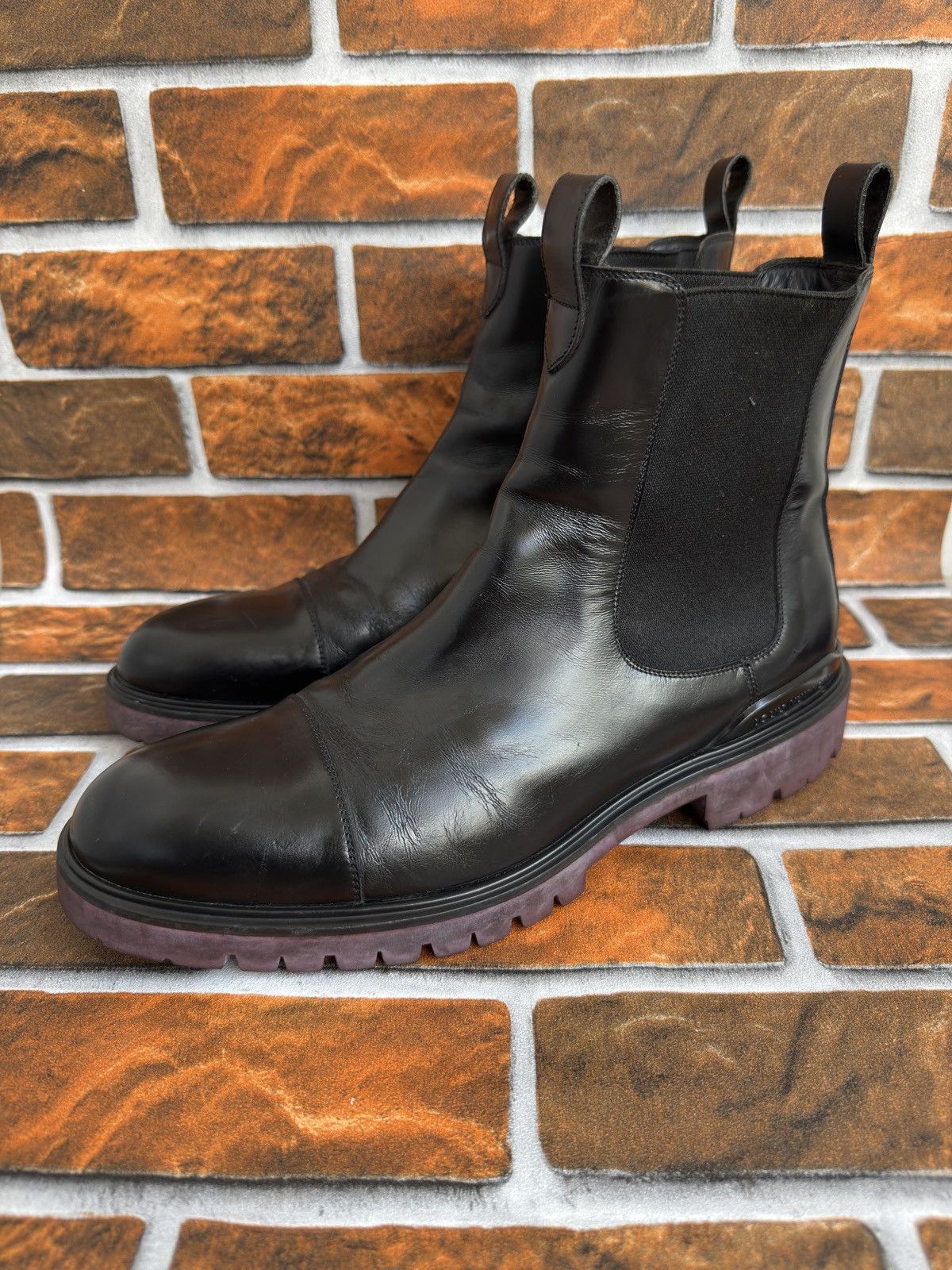Louis Vuitton 🔥🔥 officer Chelsea boots Size US 8.5 / EU 41-42 - 1 Thumbnail