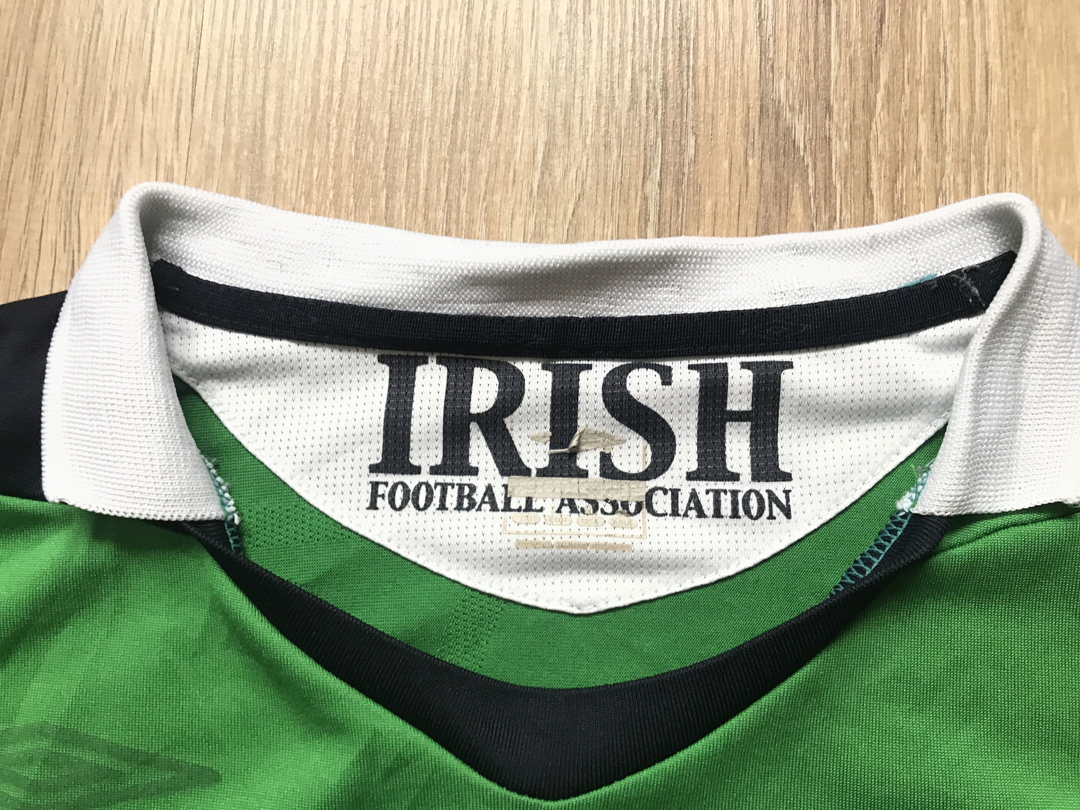 Umbro × Vintage Vintage Umbro Northern Ireland Shirt 2006-2008 Size US XL / EU 56 / 4 - 4 Thumbnail