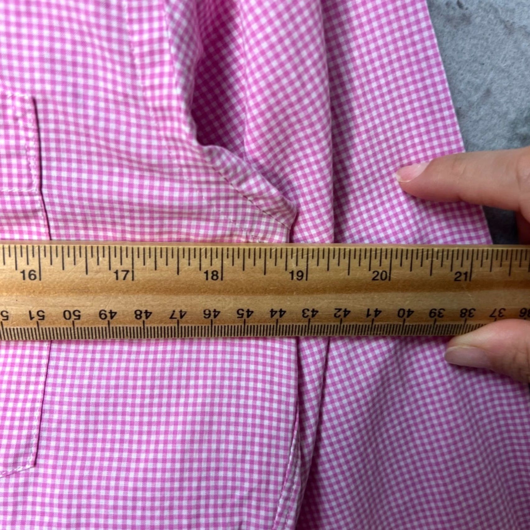 J.Crew J.Crew Ludlow Mens Small Pink Gingham Button-Down Shirt 120s 2-Ply Cotton Shirt Mens Small Pink Ginghammn Button-Down Casual 120s Cotton 2-Ply N/A Size US S / EU 44-46 / 1 - 6 Thumbnail