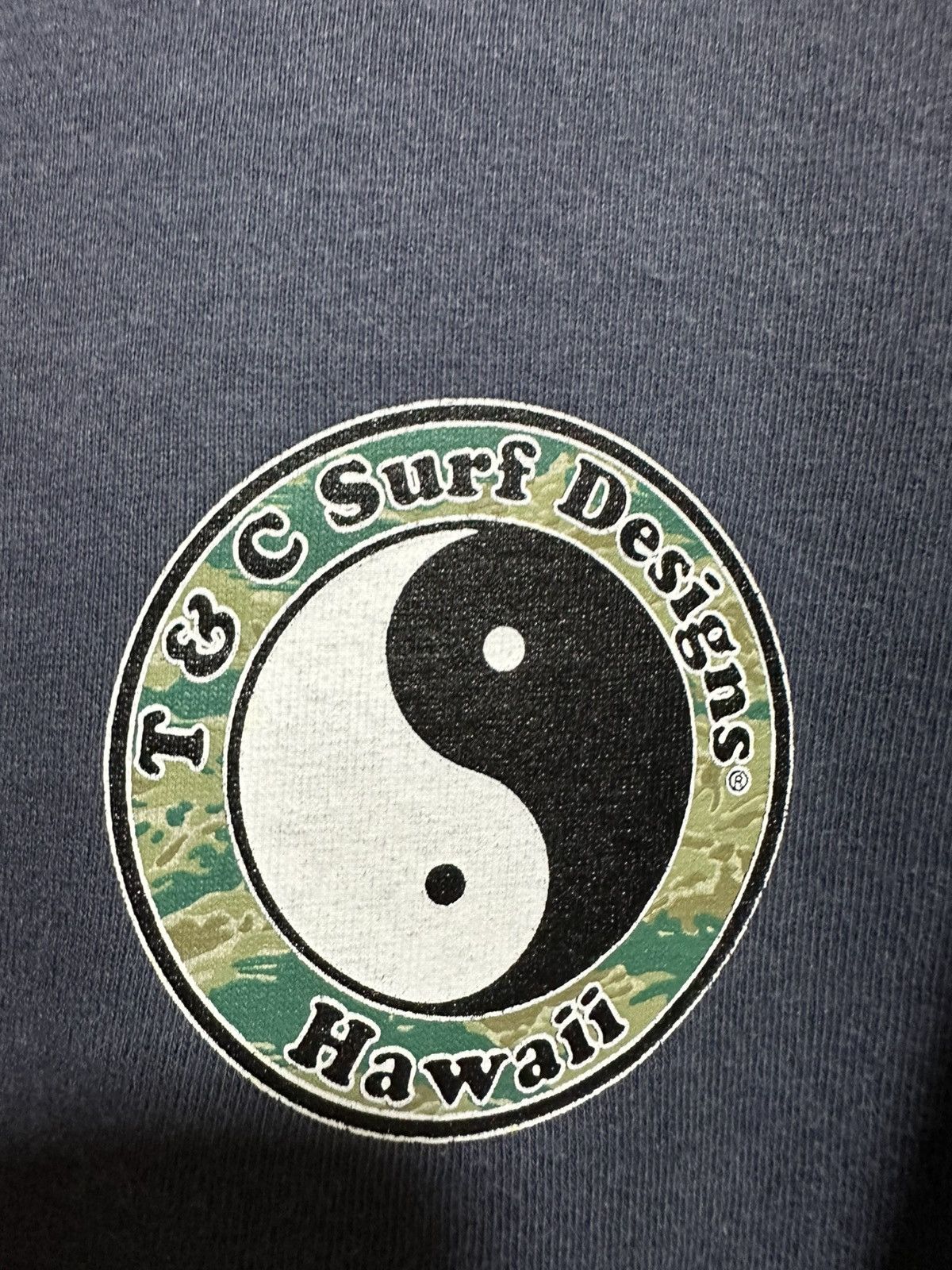 Vintage Thrashed Vintage 90s T&C Surf Design Sun Faded Tee Size US L / EU 52-54 / 3 - 5 Thumbnail
