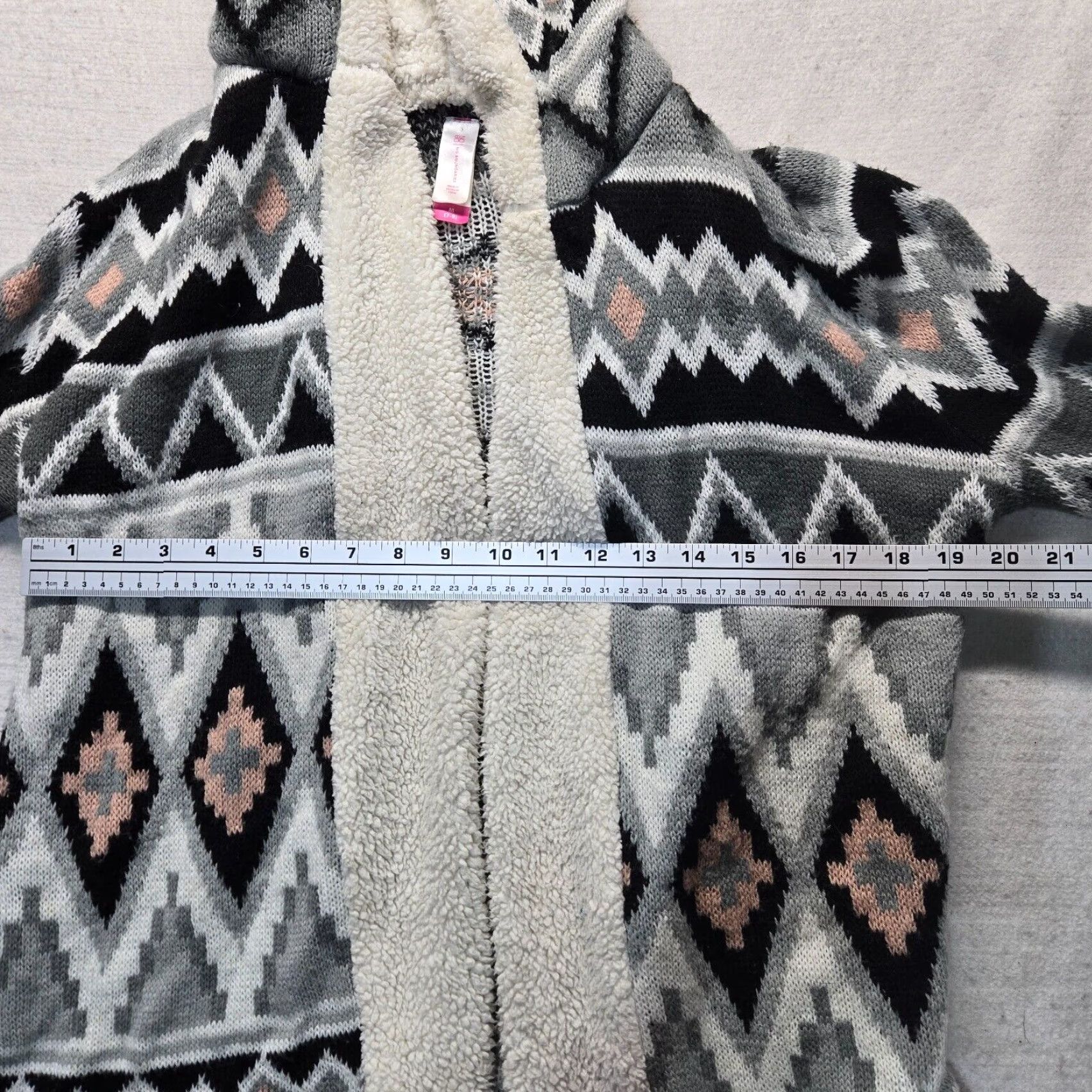 Vintage Vintage No Boundaries Gray Aztec Hooded Cardigan Sweater Women’s M Fall Winter Geometric 90s Size M / US 6-8 / IT 42-44 - 4 Thumbnail