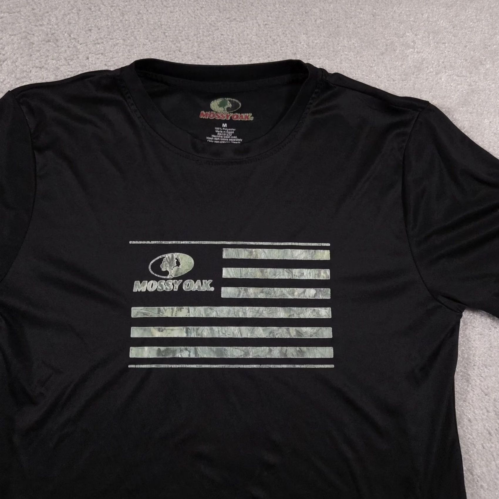 Vintage VINTAGE Mossy Oak Shirt Mens Medium Black Camo Flag Graphic Polyester Outdoor Tee Size US M / EU 48-50 / 2 - 3 Thumbnail