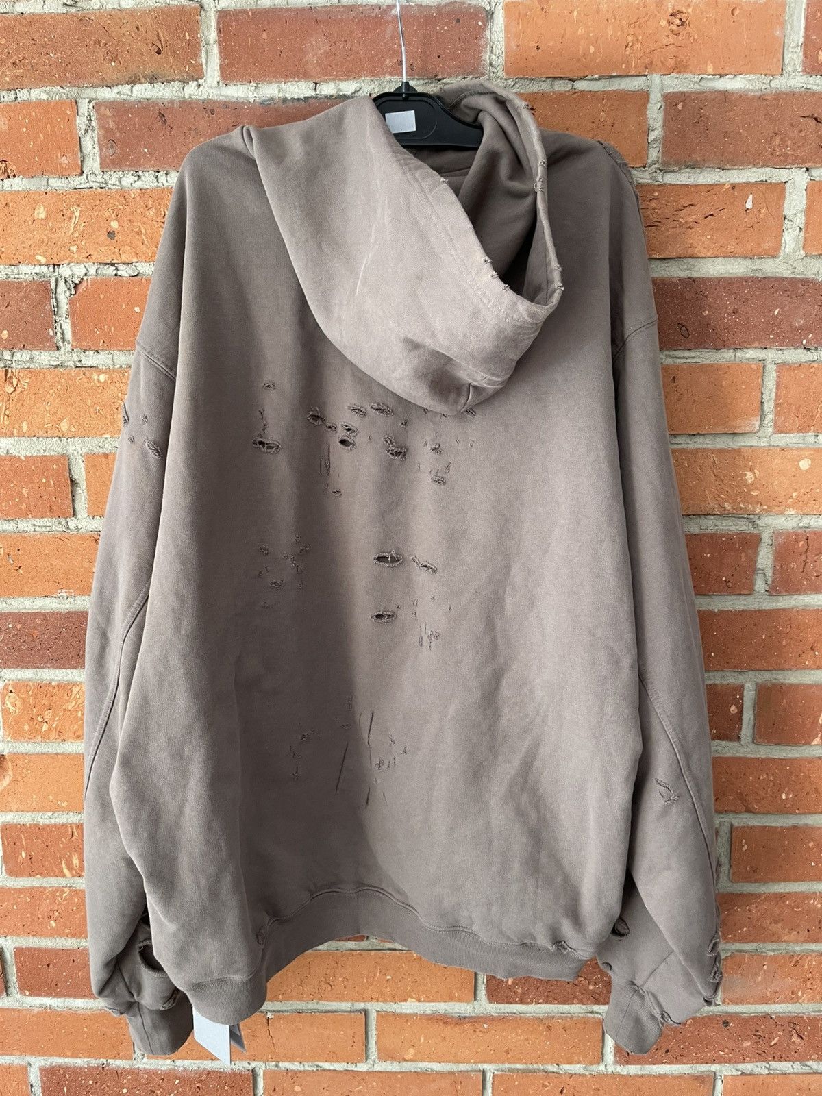 Balenciaga Balenciaga Caps Destroyed Oversize Fit Hoodie Size US S / EU 44-46 / 1 - 3 Thumbnail