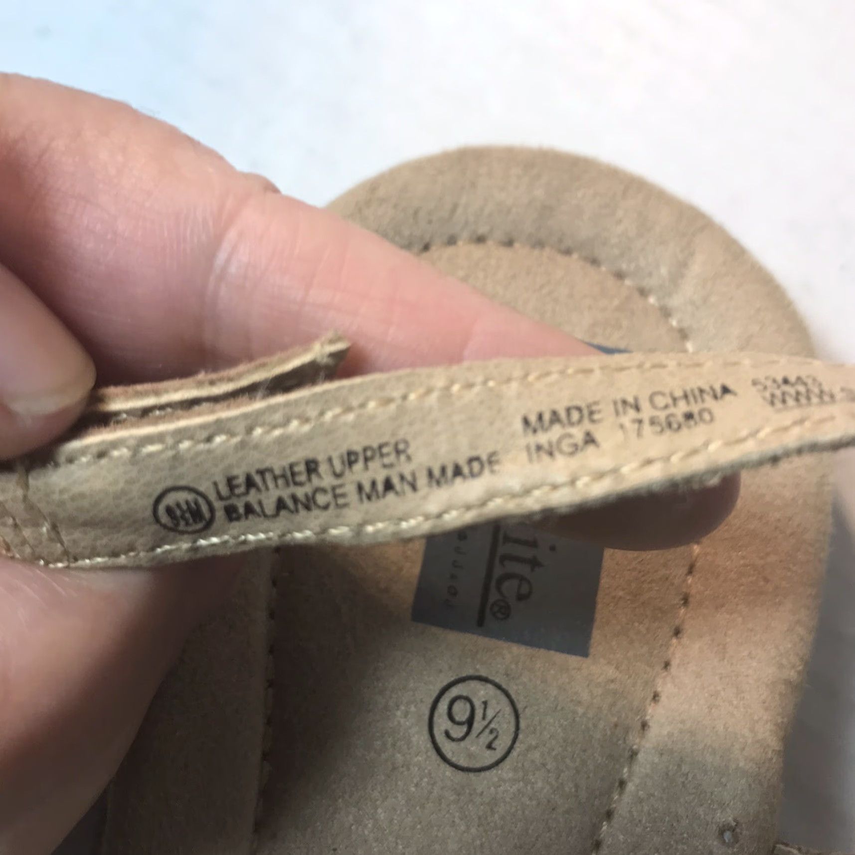 Vintage Drexlite Leather Classics Women’s Beige Strappy Flat Sandals Size 9.5M Casual Comfort Size US 9.5 / IT 39.5 - 5 Thumbnail