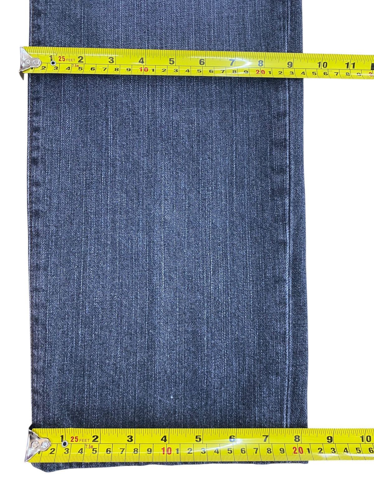 Uniqlo Uniqlo Blue Wash High Waisted Style Loose Jeans Size US 33 - 8 Thumbnail