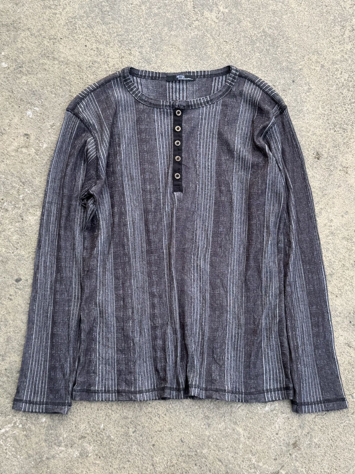 Shellac Mitex Thermal Half Button Long Sleeve Japanese Vkei Size US L / EU 52-54 / 3 - 1 Thumbnail