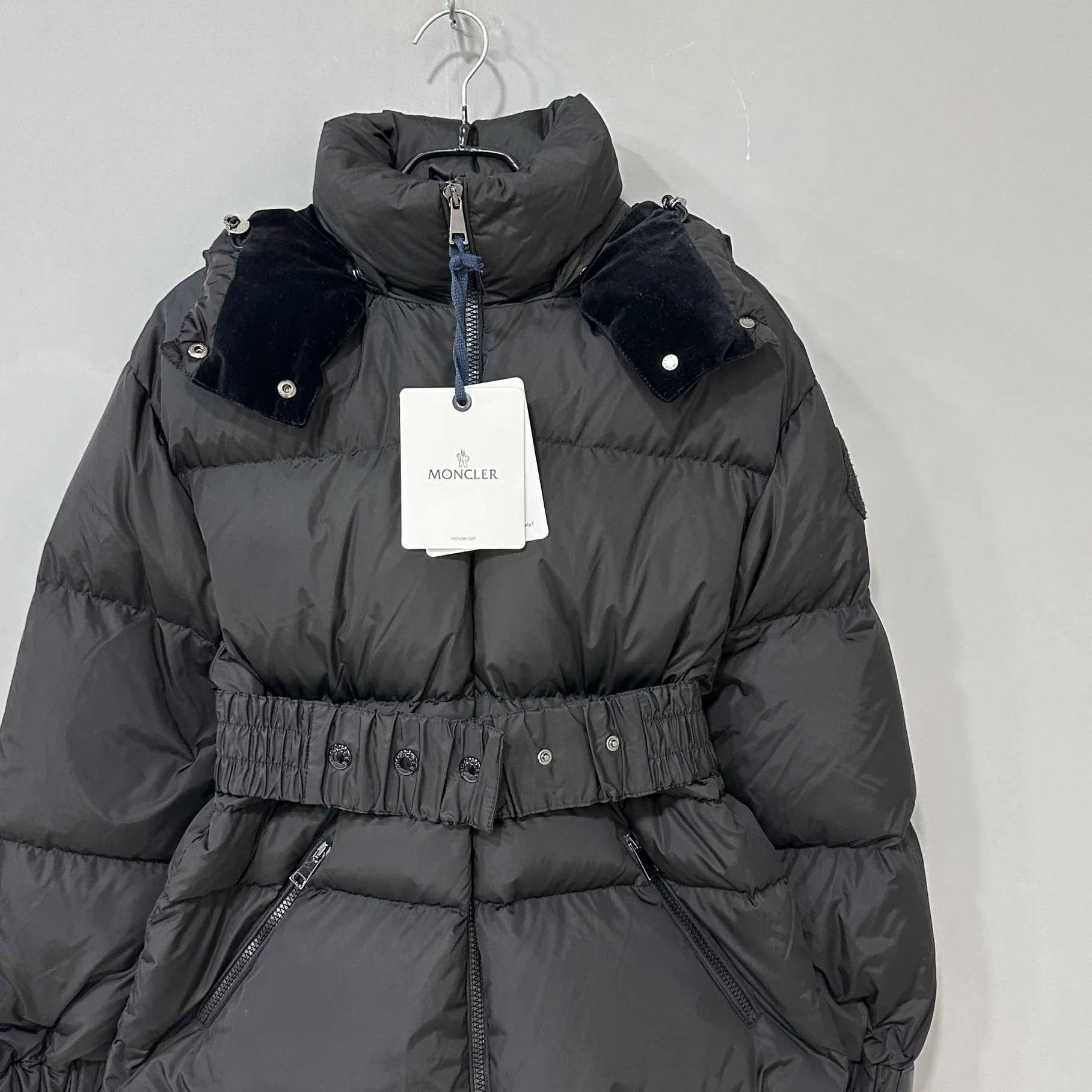 Moncler Moncler women's black logo-belted waisted down jacket Size XXS / US 00 / IT 34 - 2 Thumbnail