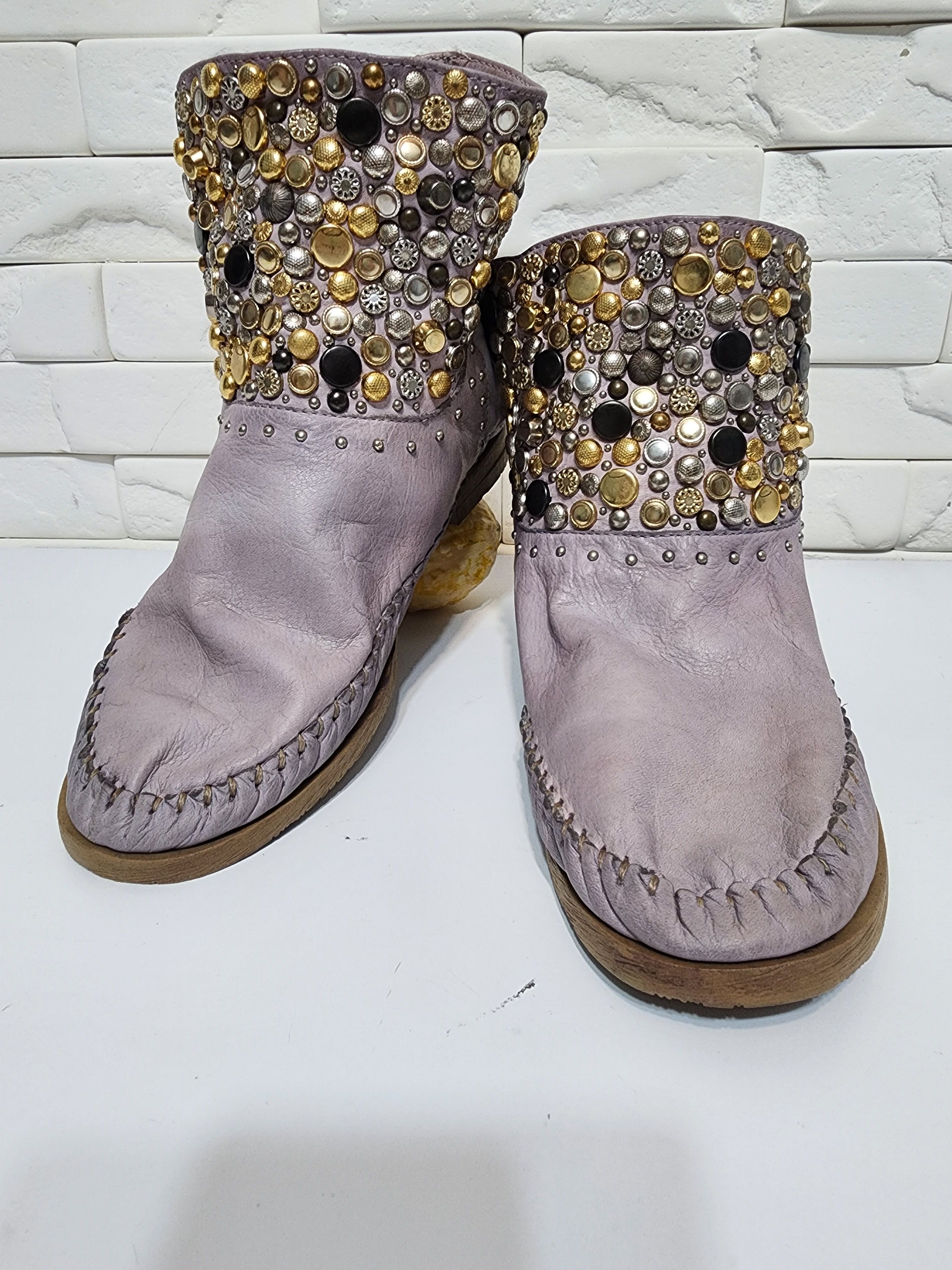 Genuine Leather Gray Leather Boots: Women's Style Shoes, Size US 9 / IT 39 - 2 Thumbnail