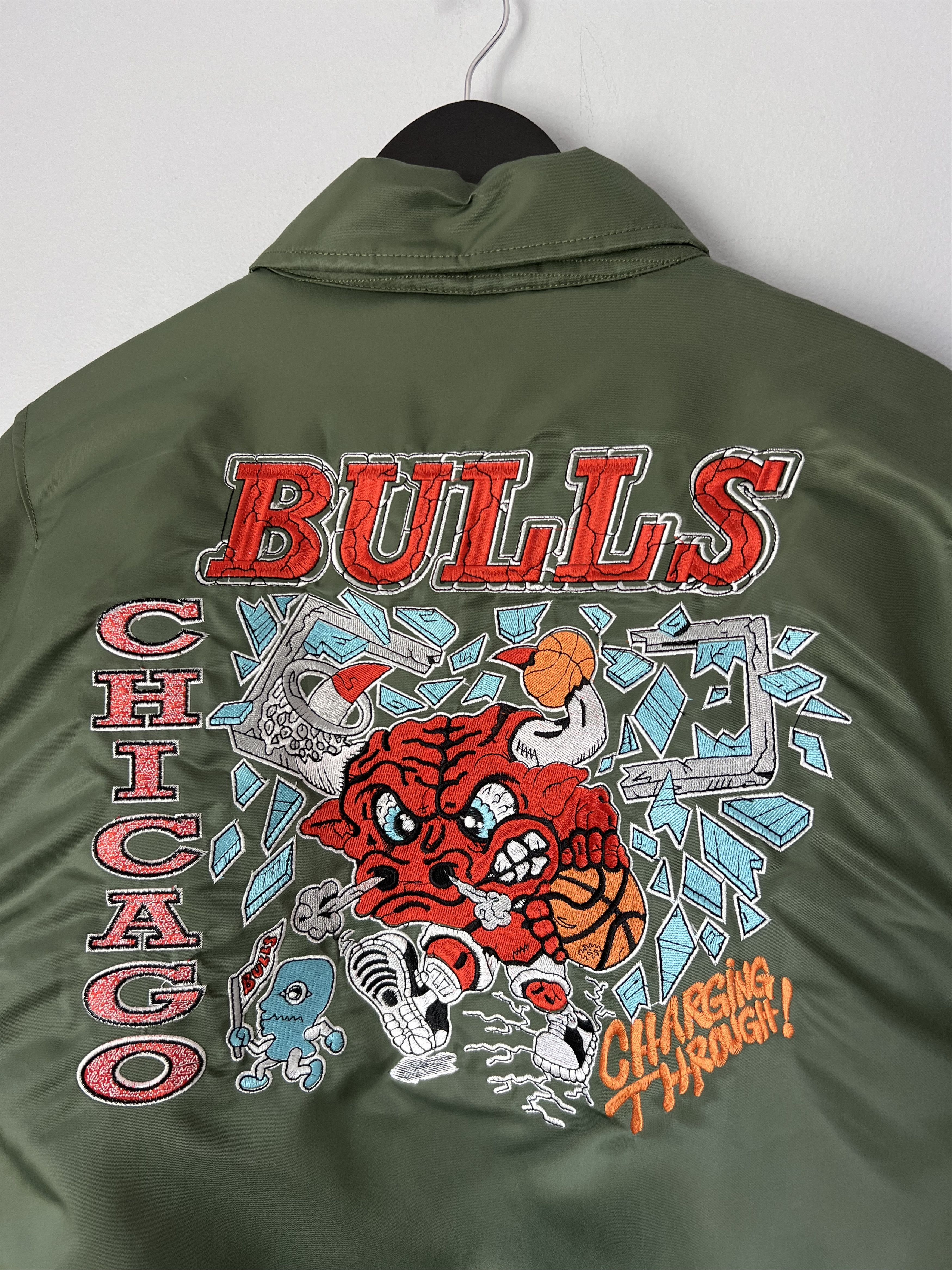Brain Dead Brain Dead Chicago Bulls Flight Jacket in Olive Green Size US XL / EU 56 / 4 - 2 Thumbnail
