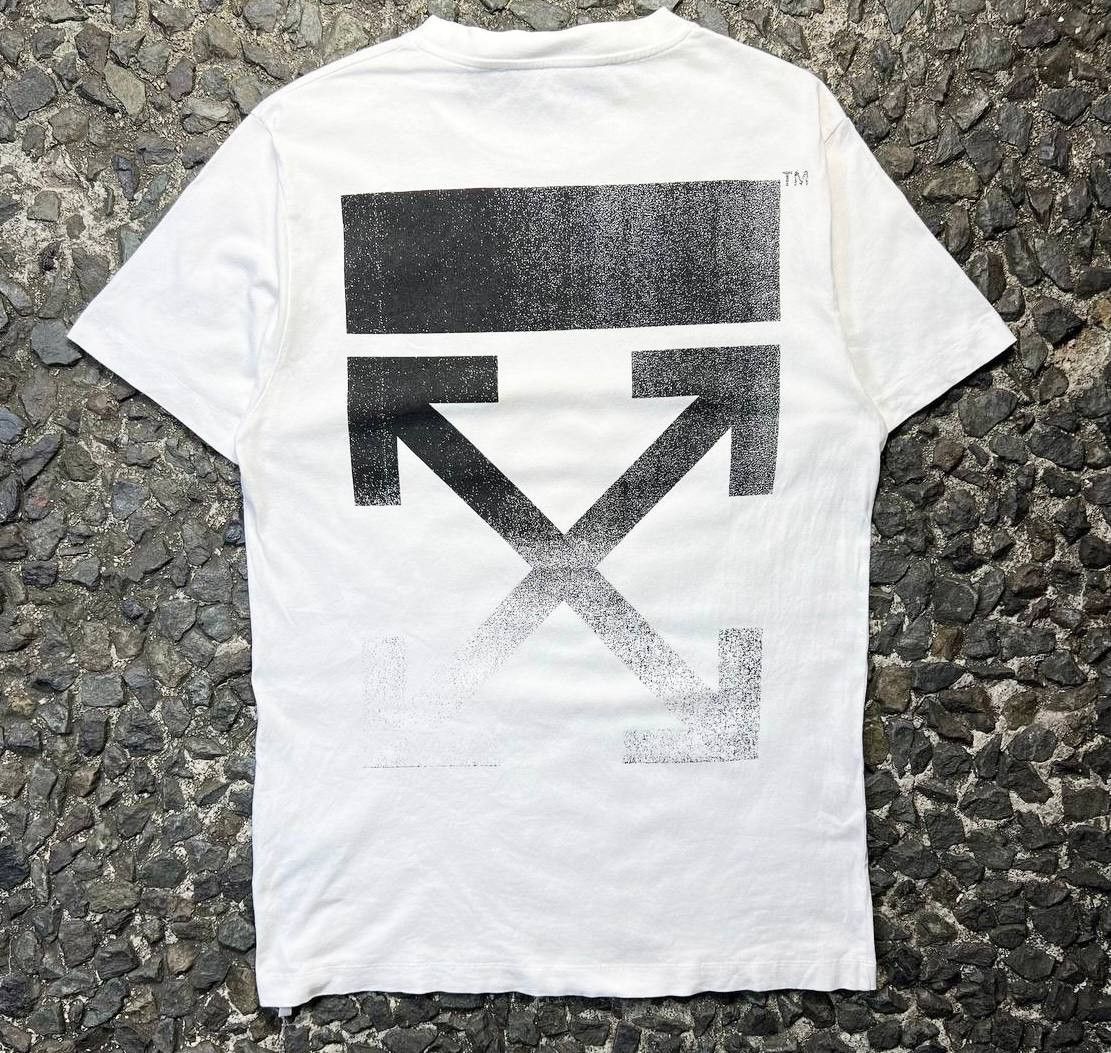 Off-White AW21 Faded Degrade Arrow Tee Size US M / EU 48-50 / 2 - 1 Thumbnail