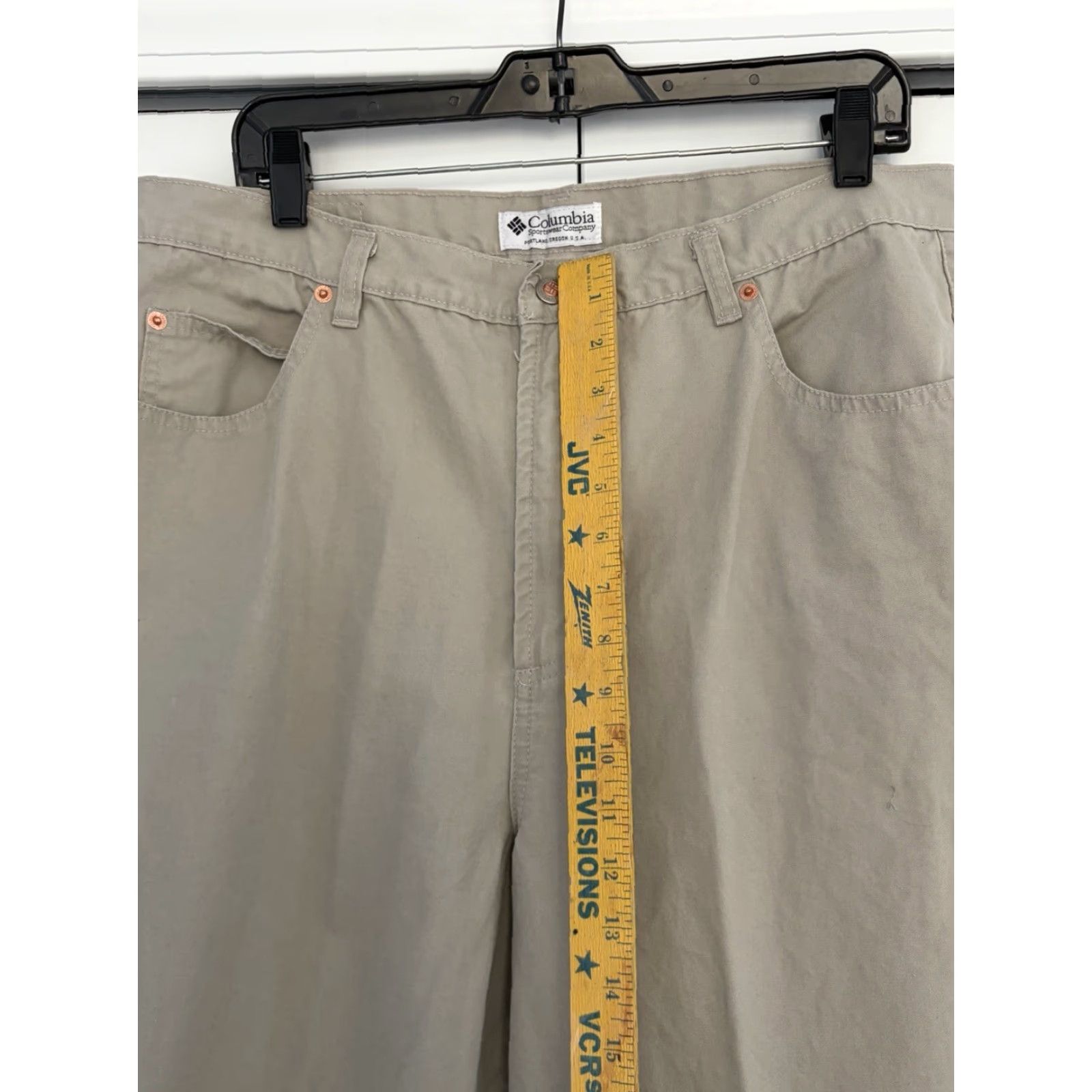 Vintage VINTAGE Columbia Hiking Pants Womens Beige Khaki 18 Regular Chino Outdoors Womens Size 40" / US 18 - 5 Thumbnail