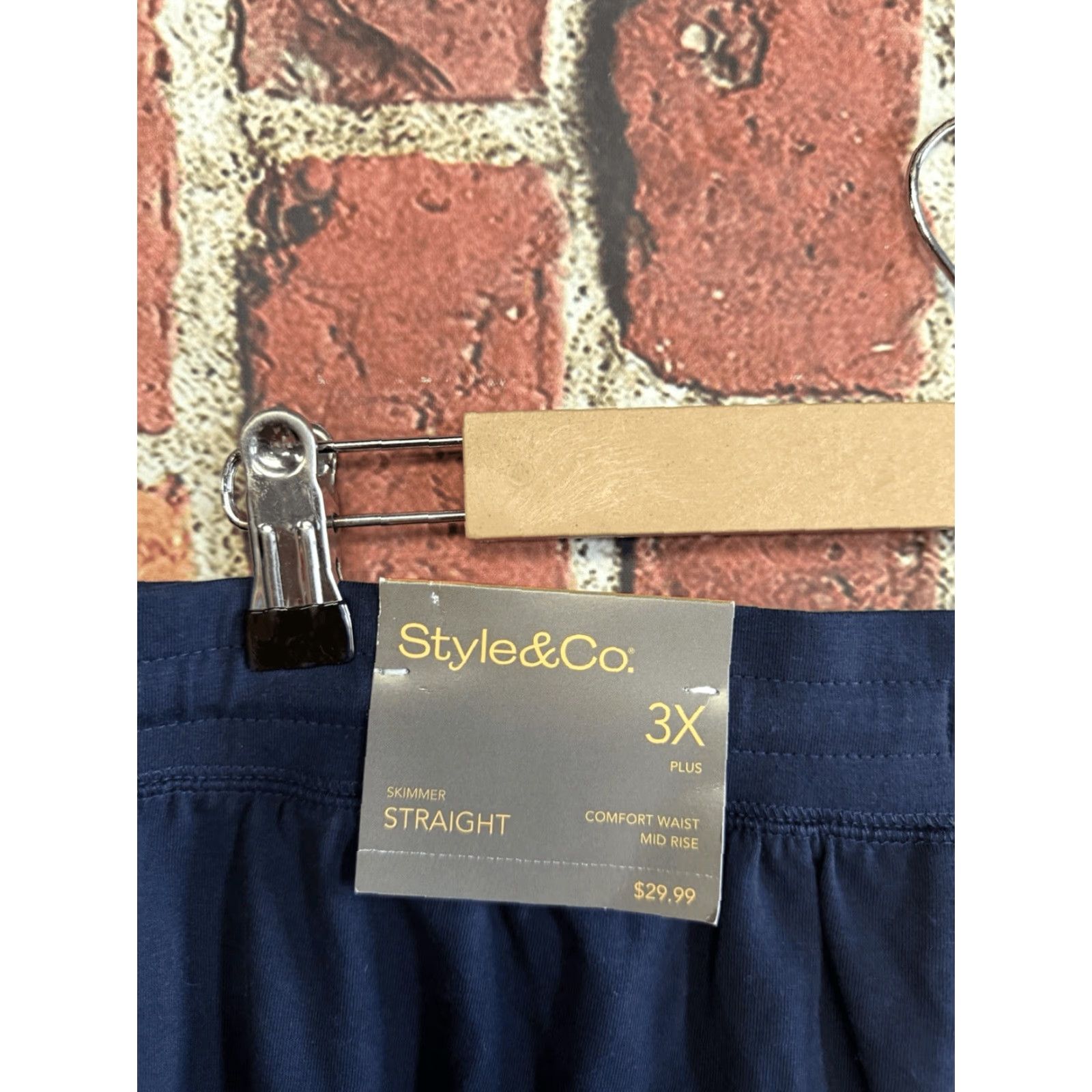 Vintage Style & Co Womens Blue Pull On Straight Leg Tapered Pants 3X NWT Size 3X Pants Womens Blue Straight Leg Tapered Pull On NWT Style & Co Size 40" / US 18 - 3 Thumbnail