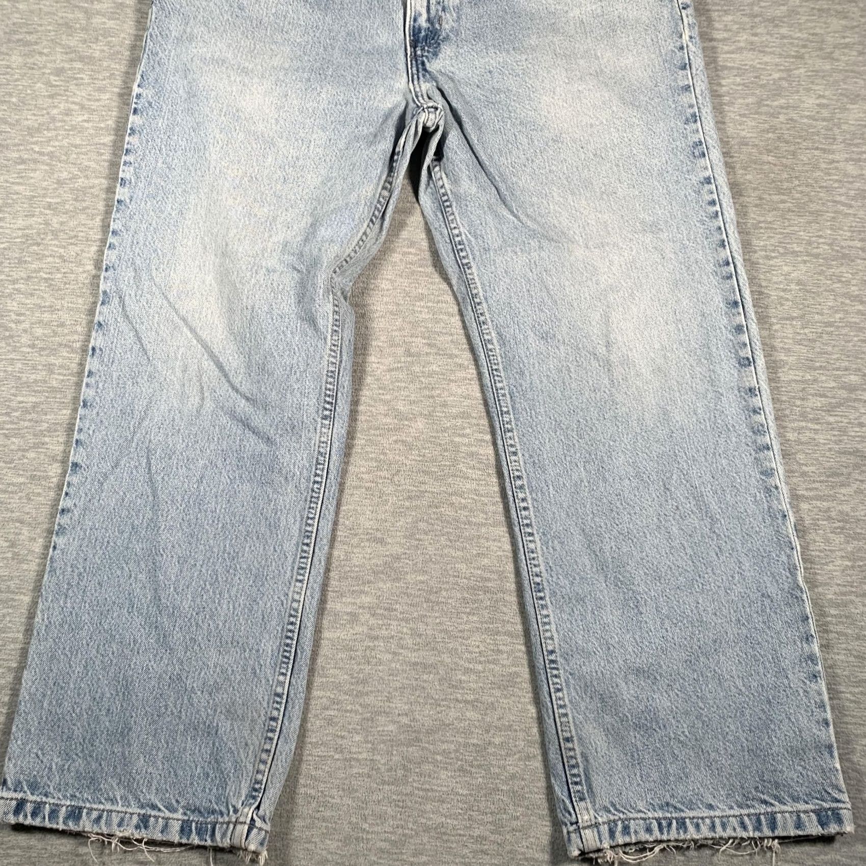 Van Heusen Van Heusen Jeans Mens 36x29 Light Wash Straight Leg 100% Cotton Zip Fly 90s Size US 36 / EU 52 - 3 Thumbnail