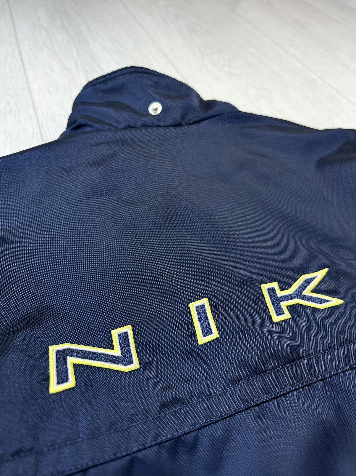 Nike × Vintage Vintage Nike Nylon Jacket Big Logo 90s Y2K Drill Hype Size US L / EU 52-54 / 3 - 2 Thumbnail
