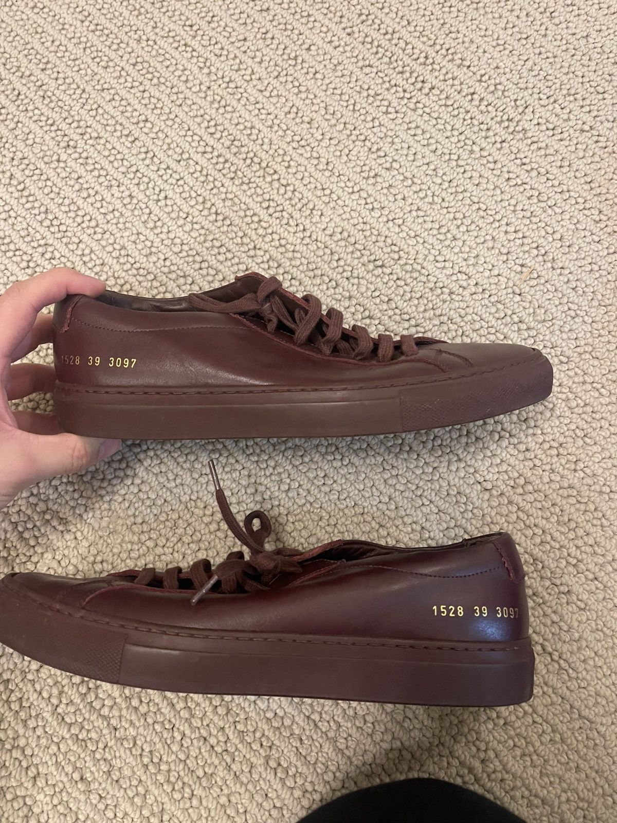 Common Projects Burgandy Common Projects Achilles Low Size US 8 / EU 41 - 1 Thumbnail