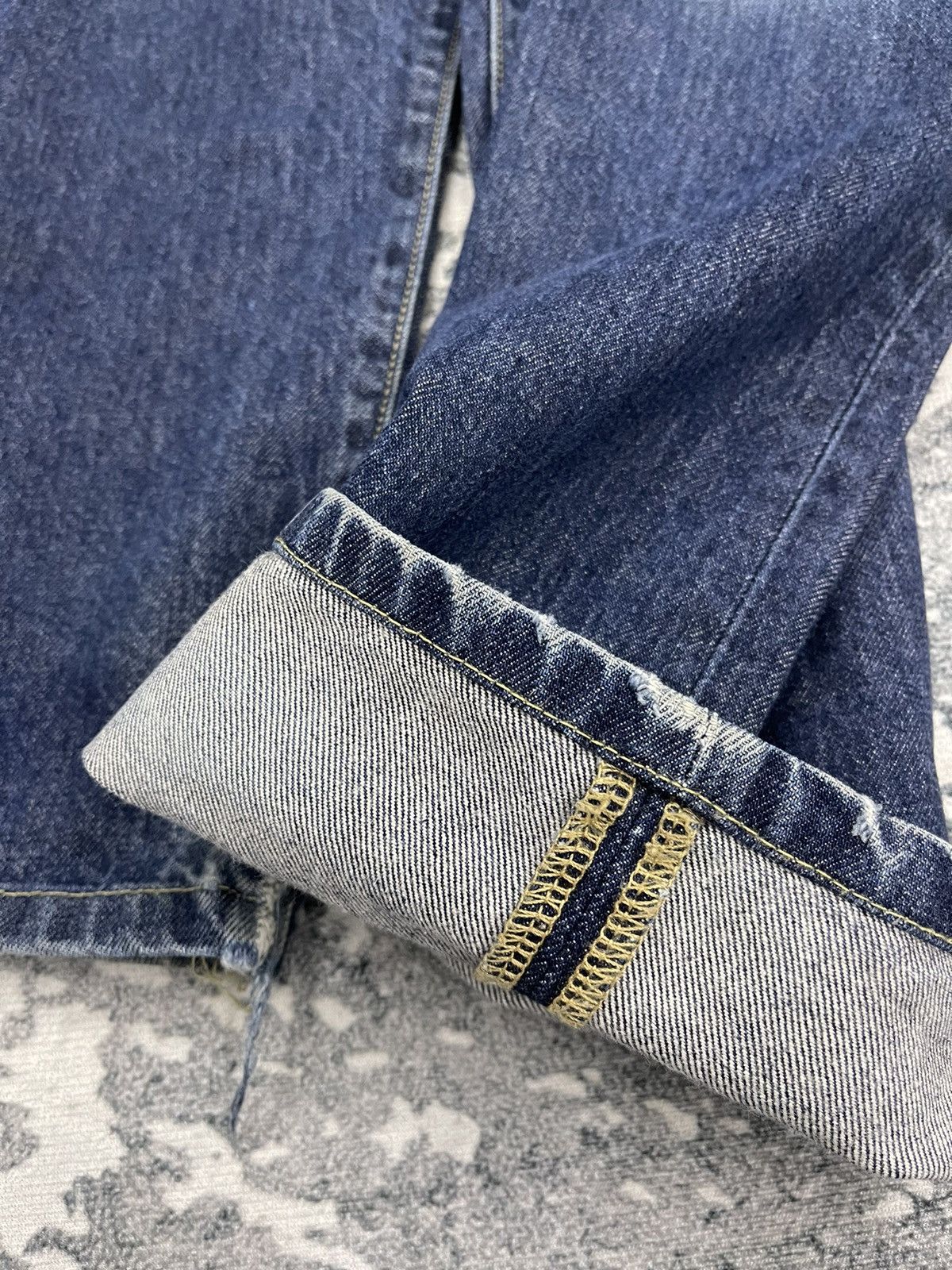 Uniqlo Uniqlo Kaihara Distressed Denim Size US 33 - 13 Thumbnail