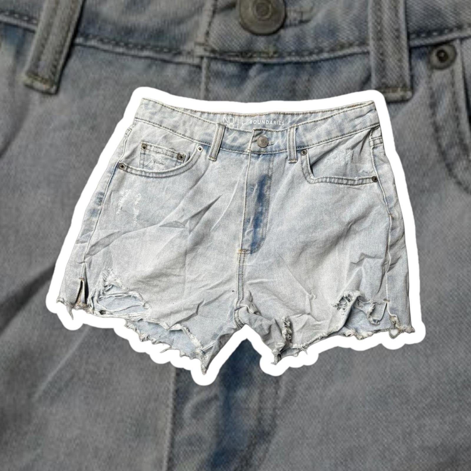 Designer Distressed Light Wash Denim Shorts - No Boundaries Size 27" / US 4 / IT 40 - 1 Thumbnail