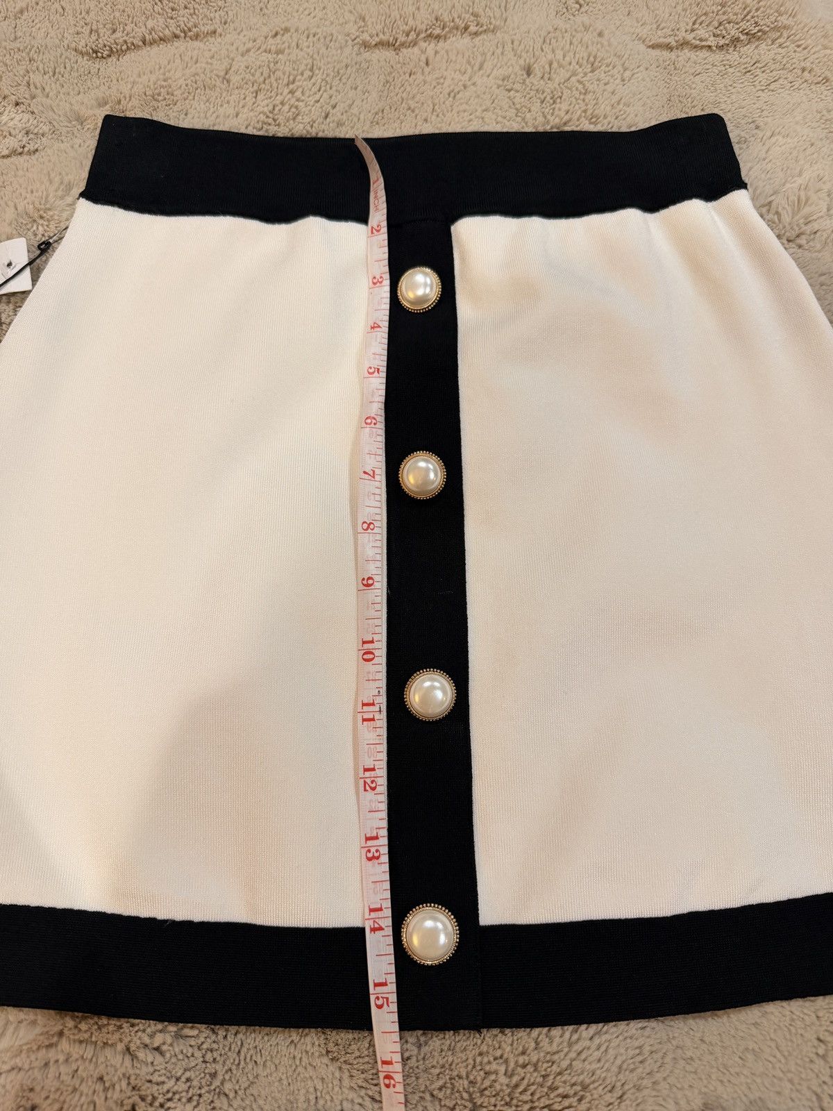 Aritzia Babaton Legecy Aritzia Cream Contrast Trim Skirt Elegant Size 28" / US 6 / IT 42 - 4 Thumbnail