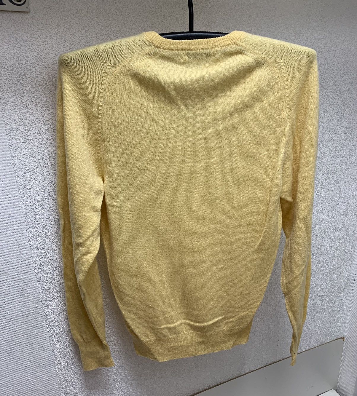Burberry Burberrys vintage sweater V lambswool M sz yellow Size US M / EU 48-50 / 2 - 2 Thumbnail