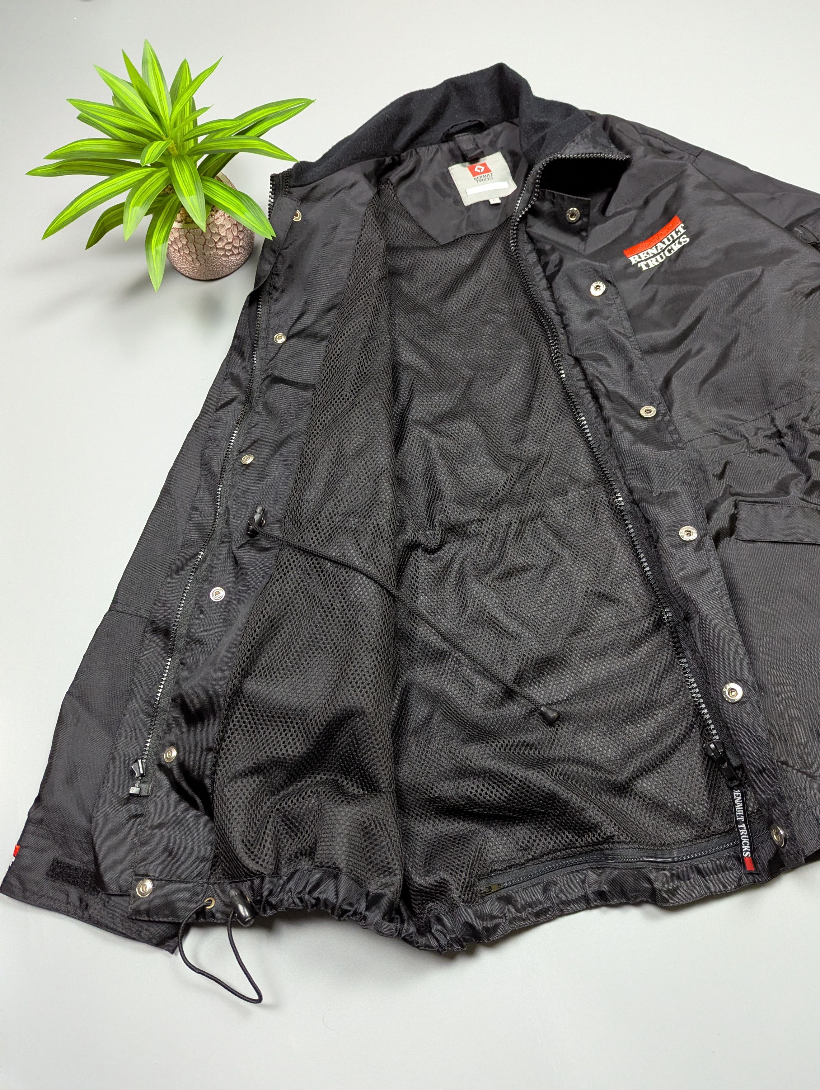 Vintage Renault Trucks Lightweight Windbreaker Jacket Black Size XL Size US XL / EU 56 / 4 - 6 Thumbnail