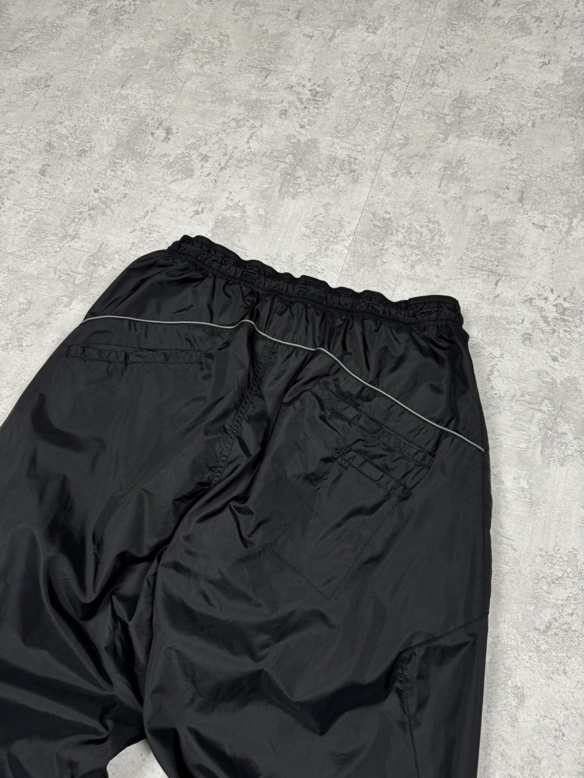Nike Vintage Nike Y2K Streetwear Sportswear Track Pants Size L Size US 34 / EU 50 - 16 Thumbnail