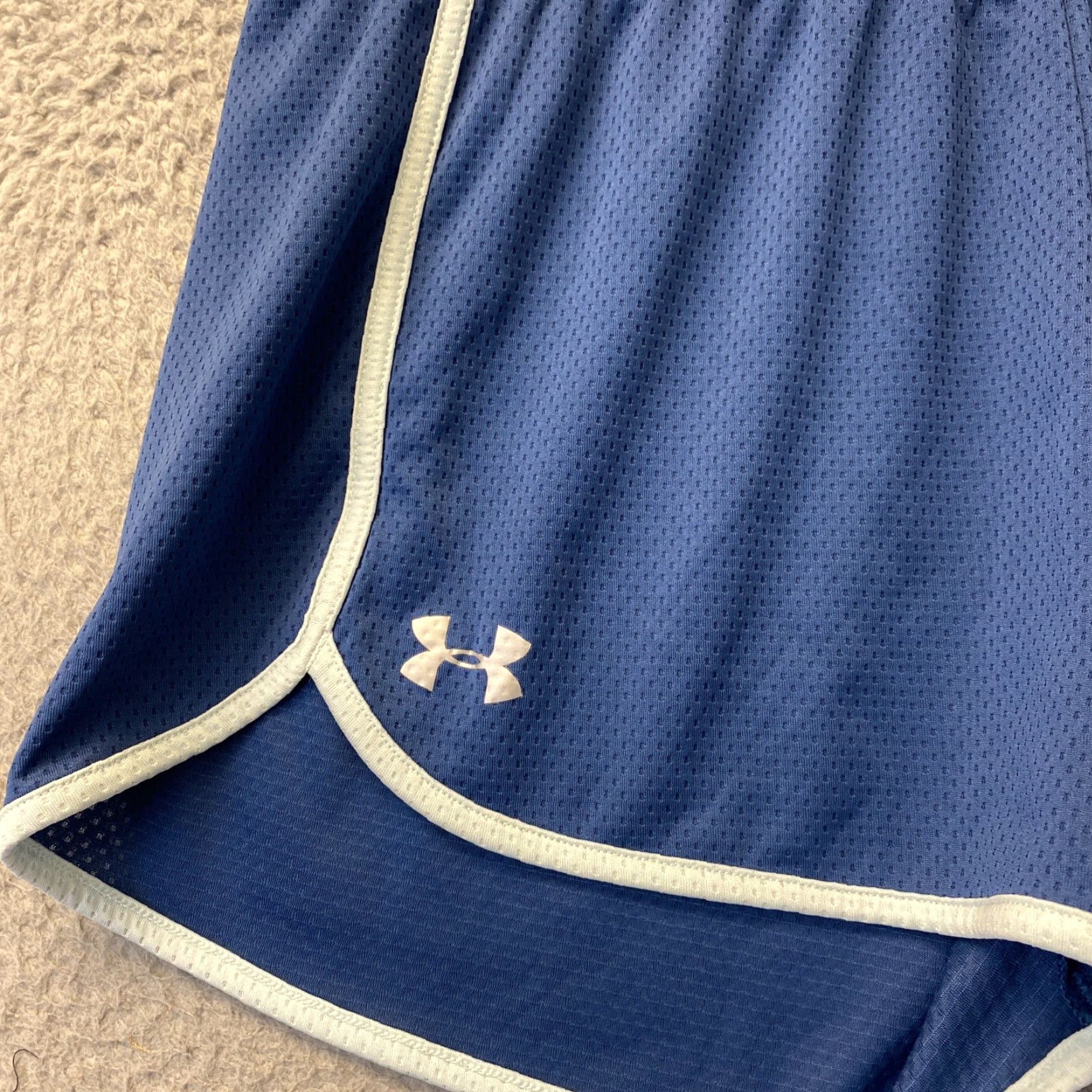 Under Armour Under Armour Women's Heat Gear Running Shorts Size MD Blue Polyester/ 37-70 Size 32" / US 10 / IT 46 - 2 Thumbnail
