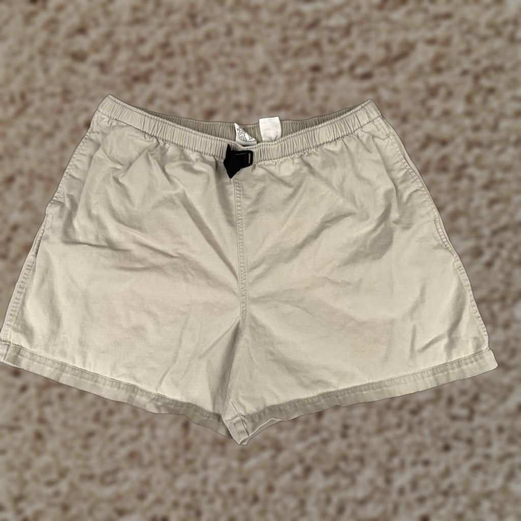 Vintage VINTAGE Columbia Shorts Women Extra Large Beige Belted Elastic Waist Cotton 36x5 Cargo Size 40" / US 18 - 1 Thumbnail