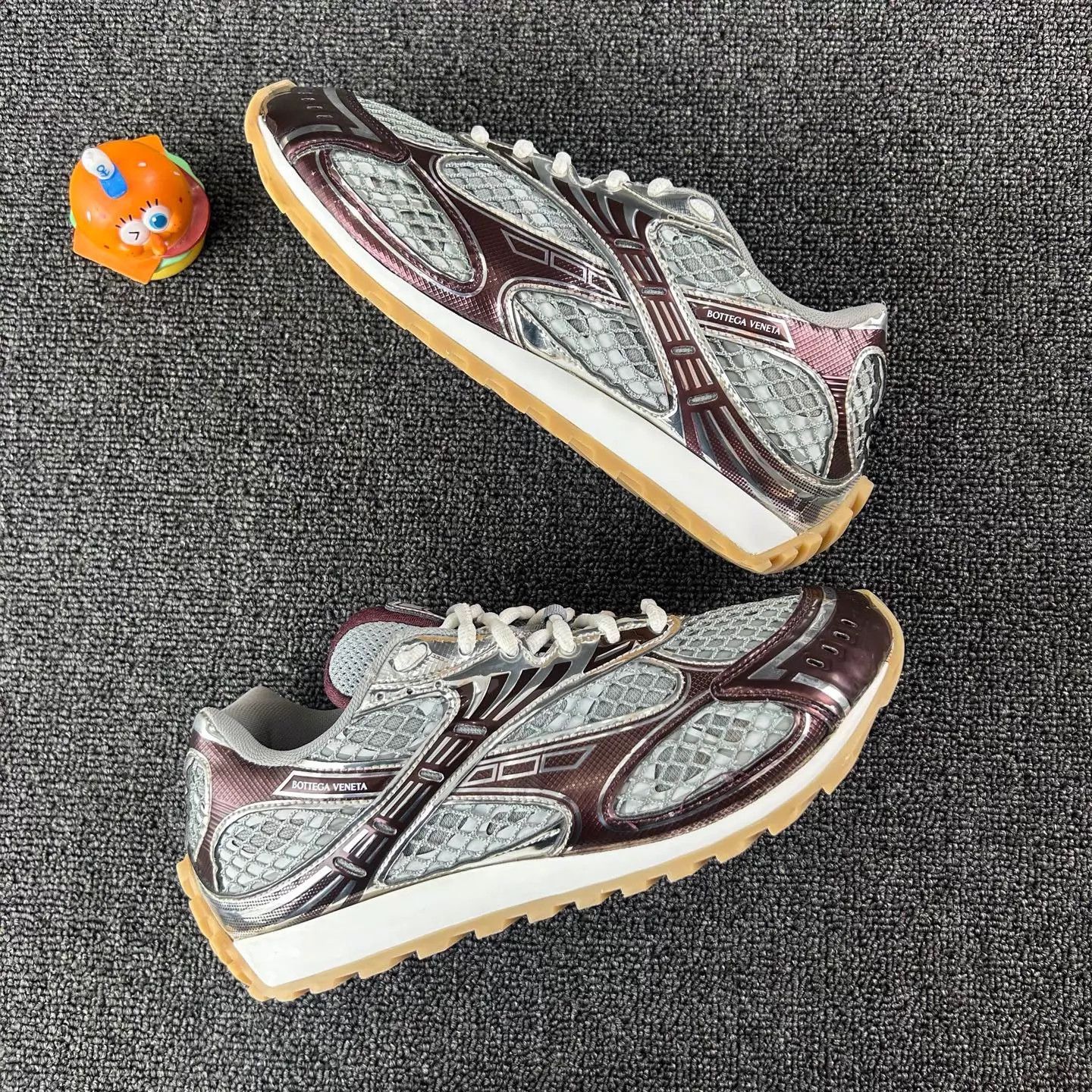 Bottega Veneta Bottega Veneta Gray-Red Mirror Sneakers Worn Once Size 39 Size US 8.5 / IT 38.5 - 4 Thumbnail