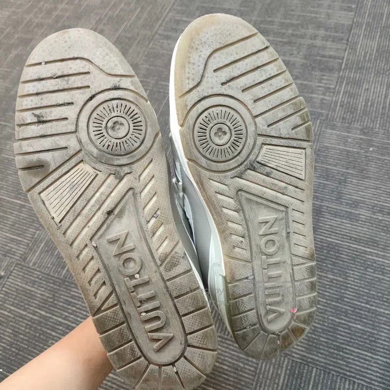 Louis Vuitton Louis Vuitton Cowhide skateboard shoes Size US 6 / EU 39 - 7 Thumbnail