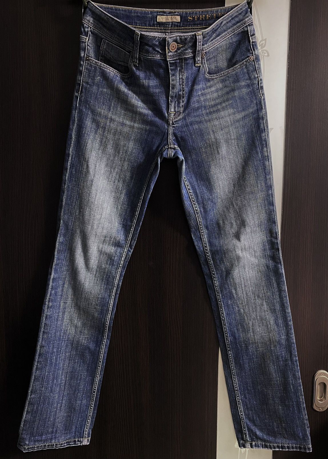 Burberry Burberry Brit Stretfield Washed Blue Regular Fit Jeans Denim Size 27" / US 4 / IT 40 - 4 Thumbnail