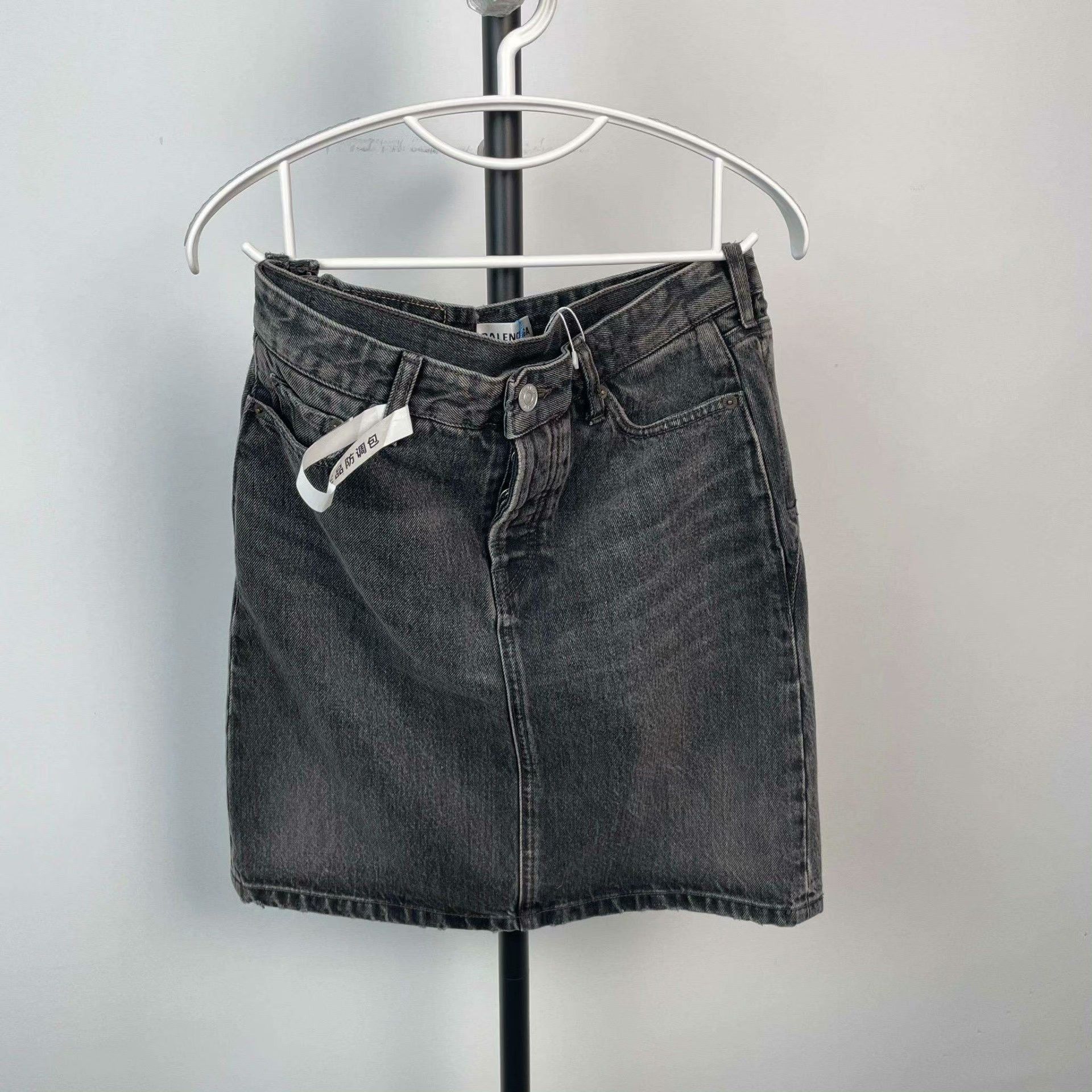 Balenciaga Balenciaga Skirt 38 Women Size 38" / US 16 / IT 52 - 1 Thumbnail