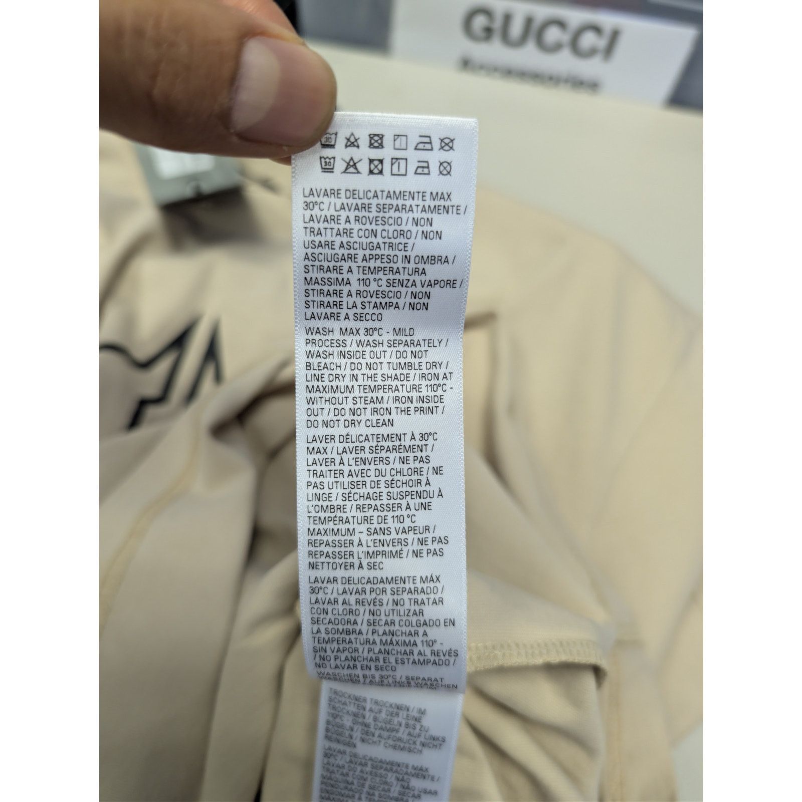 Balenciaga o1rshd1 Cotton Logo Medium Fit T-Shirt in Light Beige/Black Size US S / EU 44-46 / 1 - 18 Thumbnail
