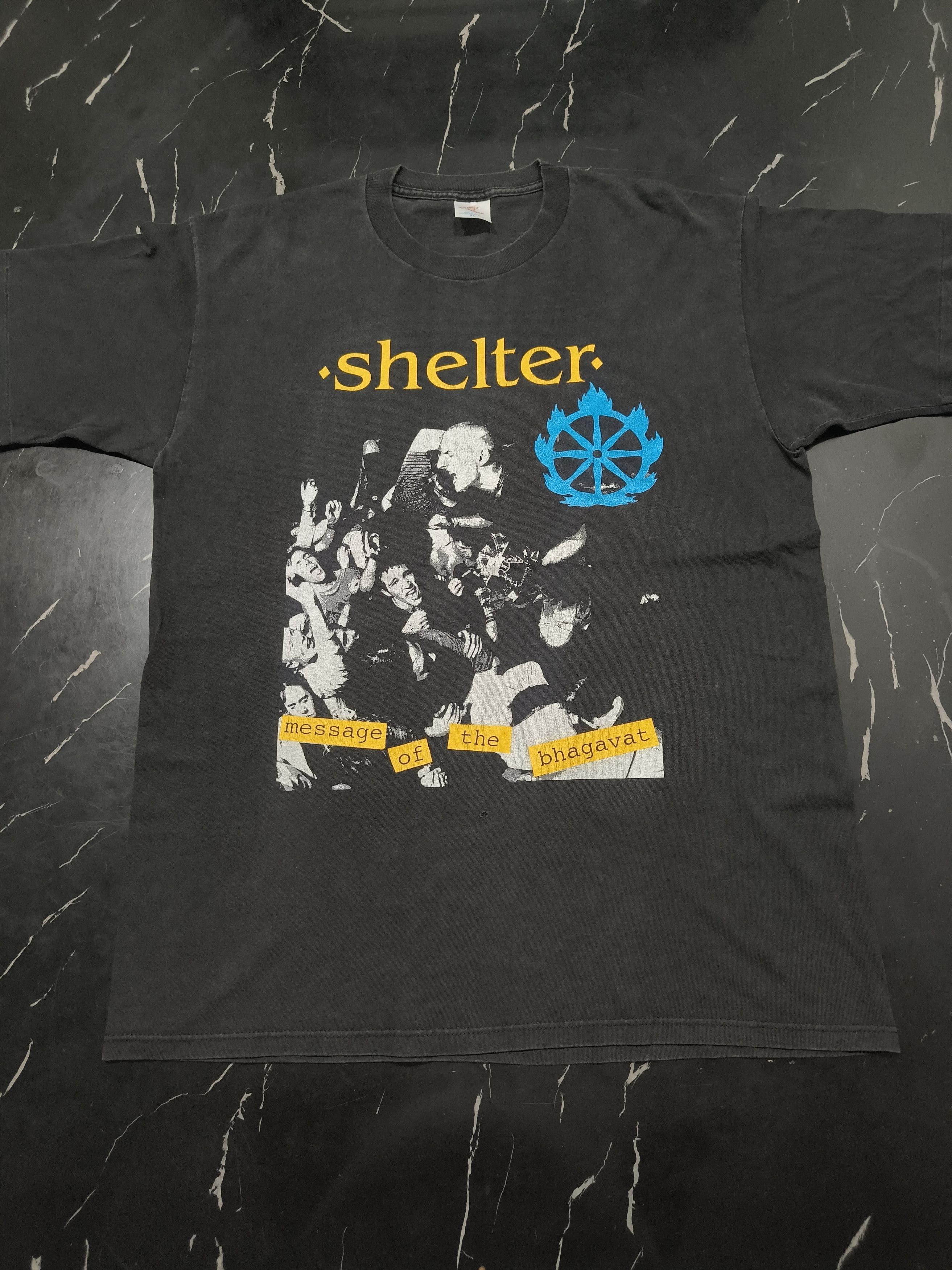 Band Tees Vintage 90s Shelter "Message of the bhagavat" shirt Size US XL / EU 56 / 4 - 2 Thumbnail