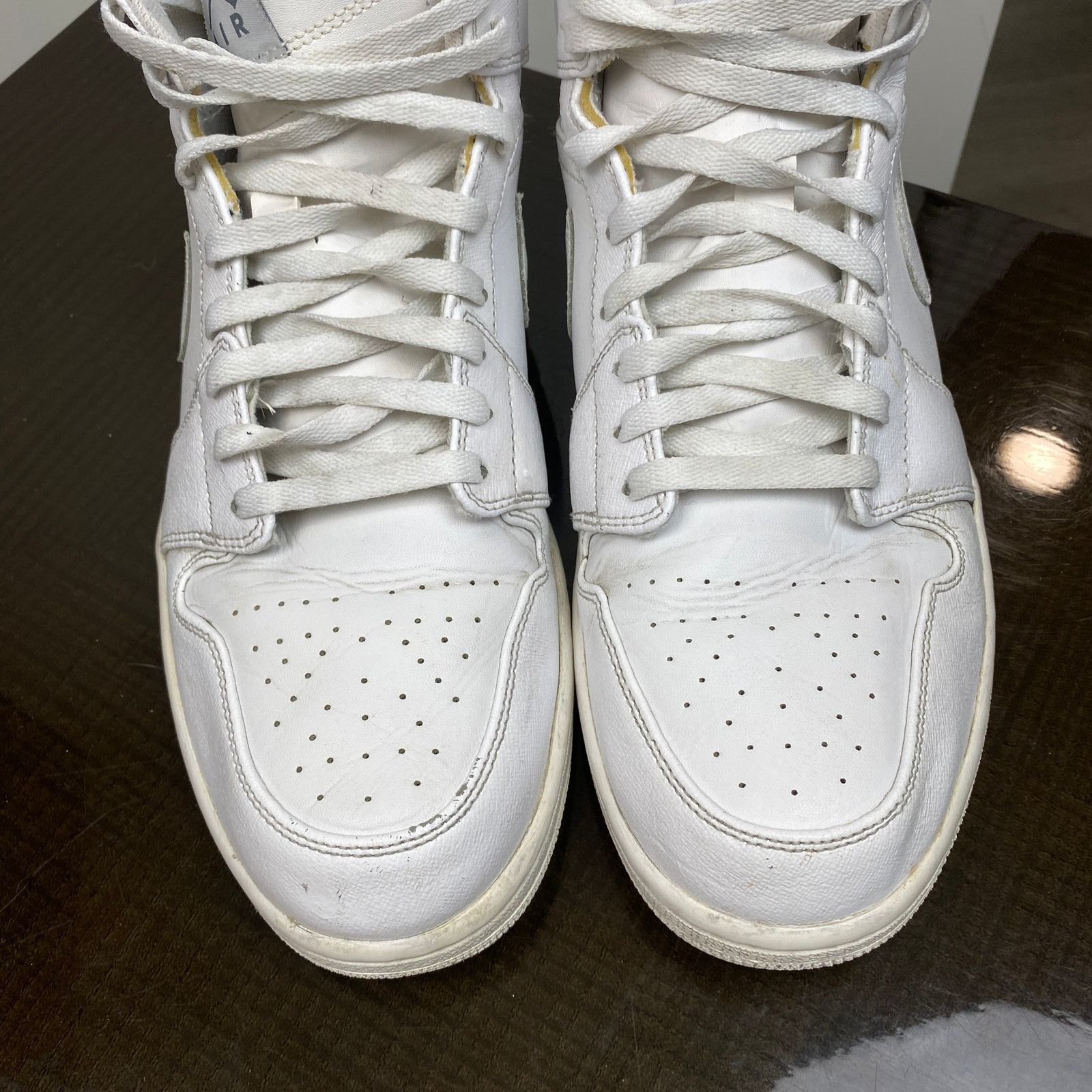 Jordan Brand × Nike Nike Air Jordan 1 Mid Retro Triple White Shoes Sneakers 13 Size US 13 / EU 46 - 10 Thumbnail