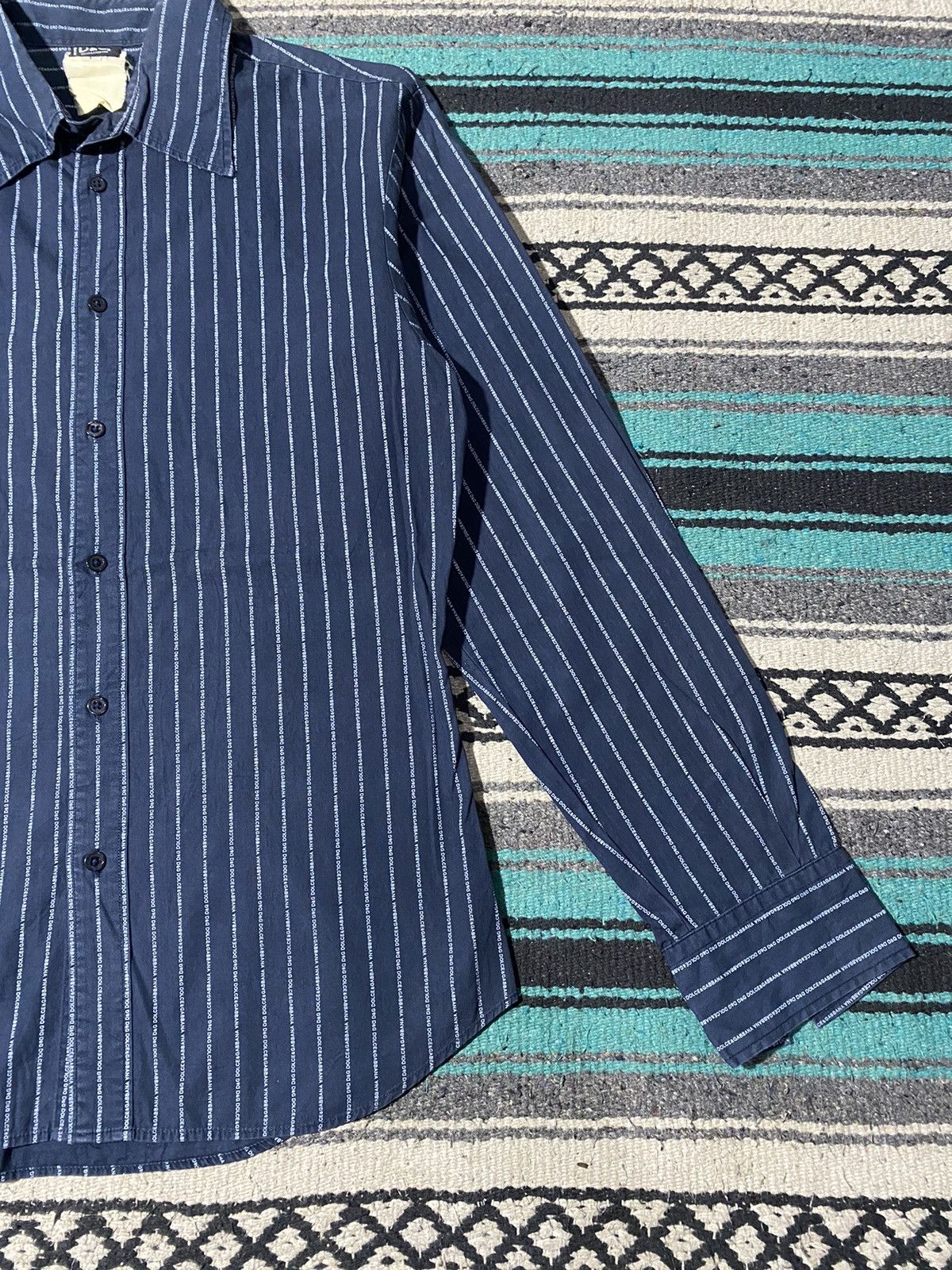 Dolce & Gabbana 2000s Dolce & Gabbana - Monogram Stripped Text Shirt Size US L / EU 52-54 / 3 - 6 Thumbnail
