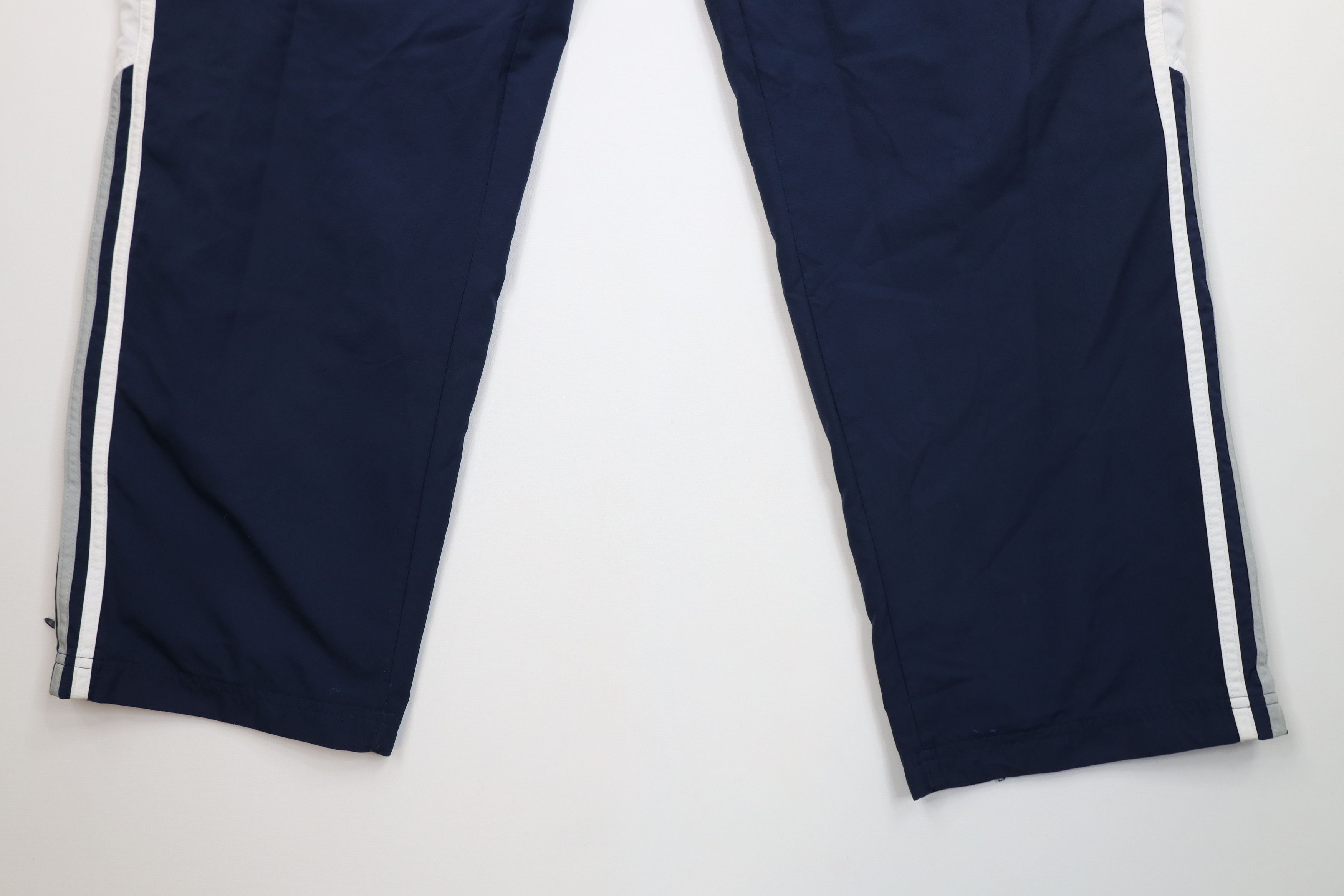 Adidas Vintage Adidas Spell Out Lined Wide Leg Windbreaker Pants Size US 38 / EU 54 - 5 Thumbnail