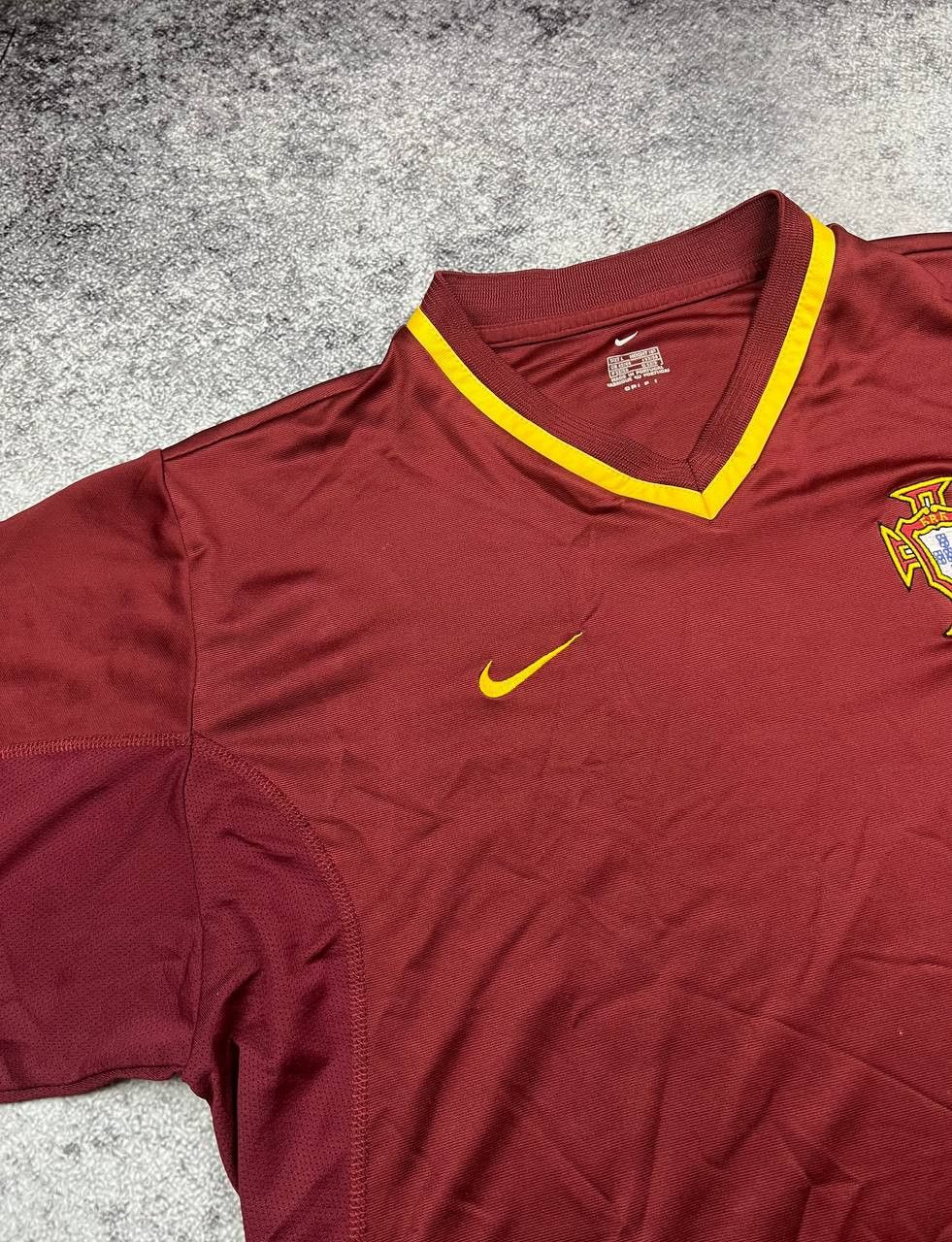 Nike Vintage Nike Portugal Home Jersey 2000S Size US L / EU 52-54 / 3 - 4 Thumbnail