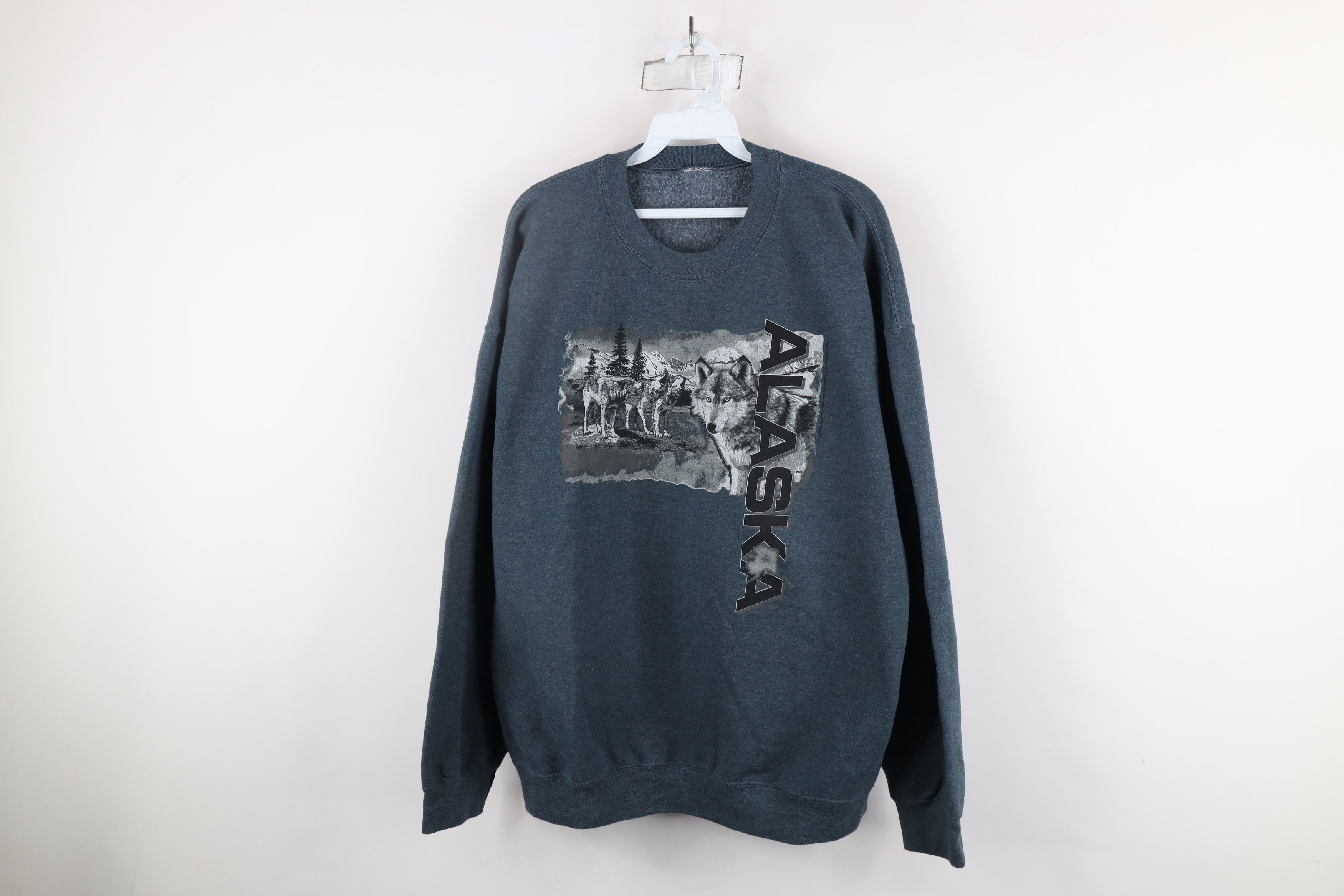 Vintage Vintage 90s Streetwear Out Alaska Wolf Crewneck Sweatshirt Size US XL / EU 56 / 4 - 1 Thumbnail