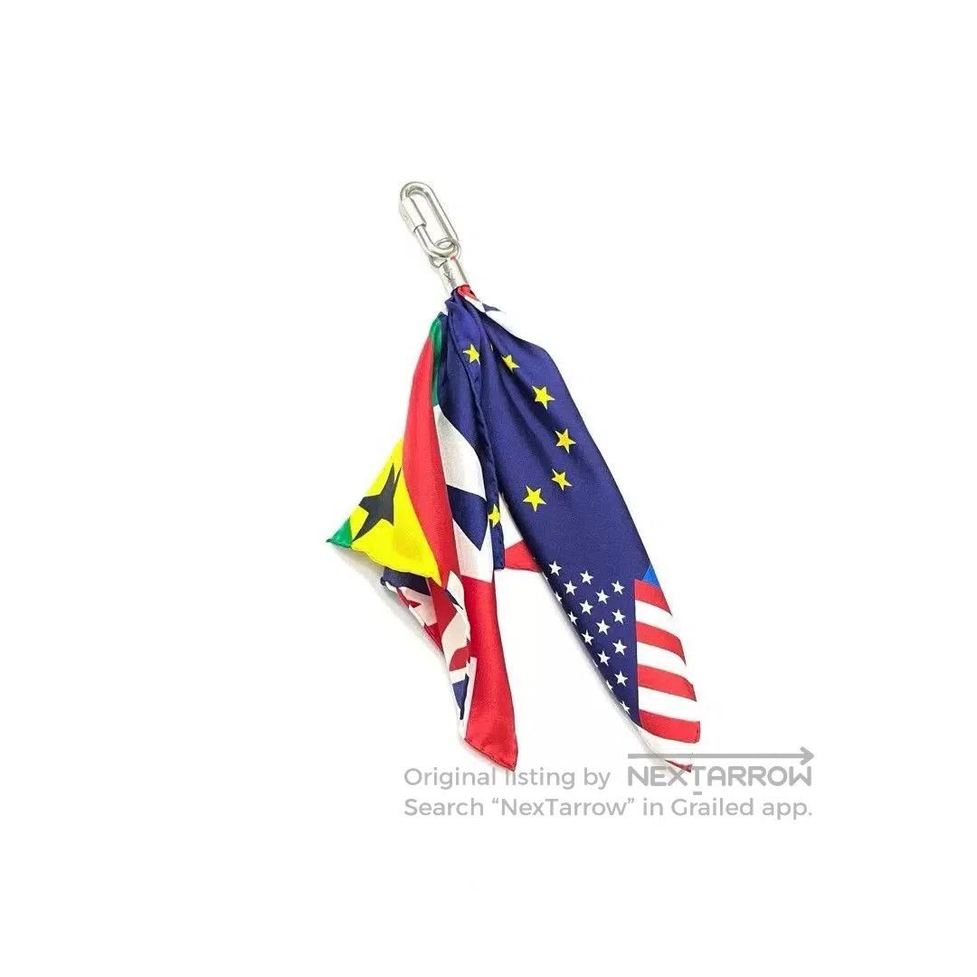 Louis Vuitton Louis Vuitton Silk Flag Pendant Ornament. Size ONE SIZE - 2 Thumbnail