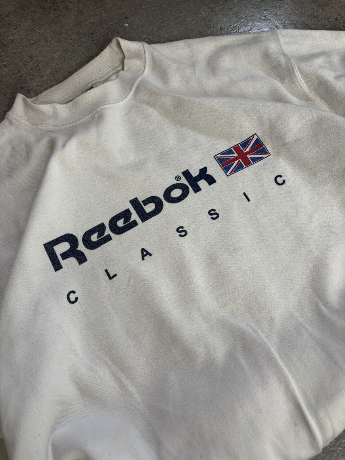 Reebok Reebok White Vintage Boxy Crewneck L Streetwear Size US L / EU 52-54 / 3 - 10 Thumbnail
