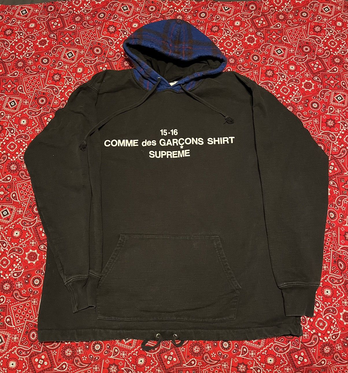 Cdg supreme outlet jumper