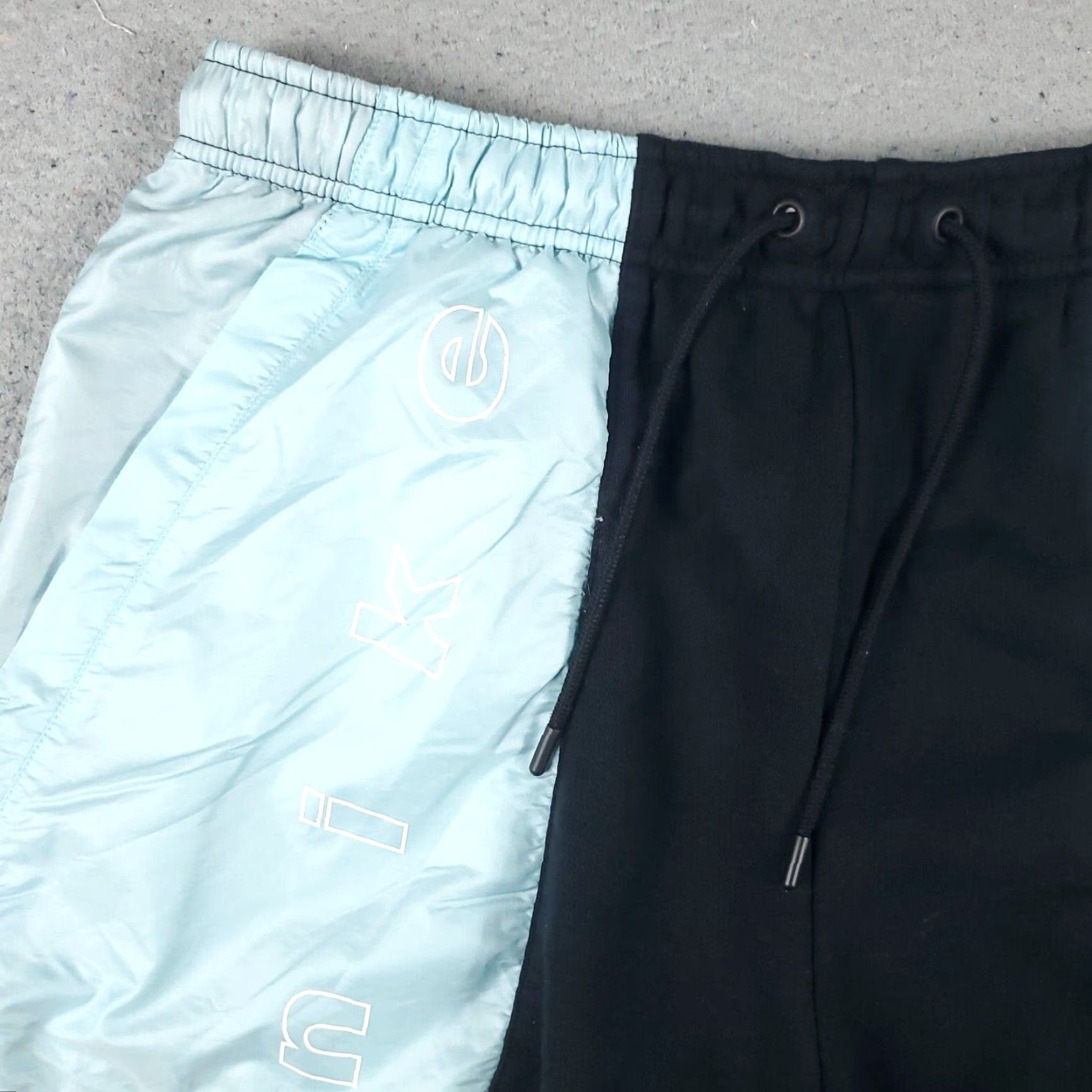 Nike Nike Shorts Women Medium Black Blue Swoosh Dri Fit Track Running Active Ladies Size 32" / US 10 / IT 46 - 2 Thumbnail