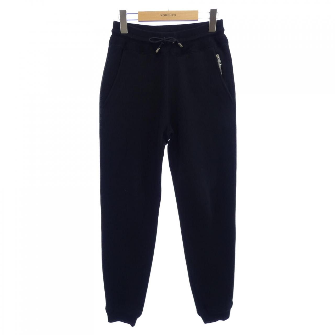 Louis Vuitton Louis Vuitton Louis Vuitton Travel Jogging Pants Textile Pants HFY43WJUJ DUTY FREE for USA Size ONE SIZE - 1 Thumbnail