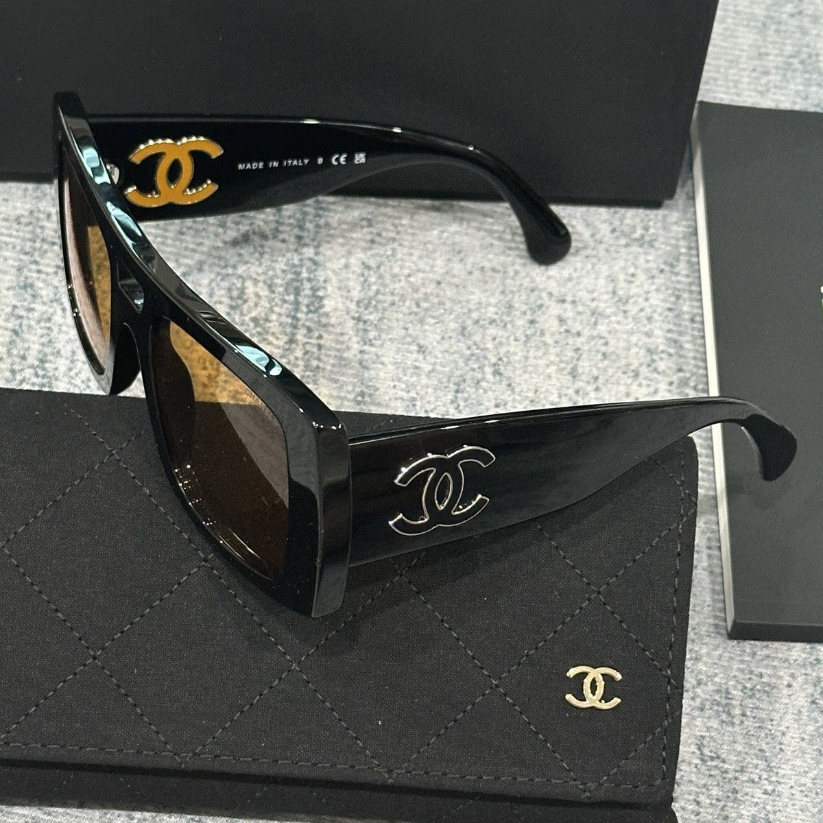 Chanel CHANEL 0CH5539 1799/7 SUNGLASSES Size ONE SIZE - 5 Thumbnail