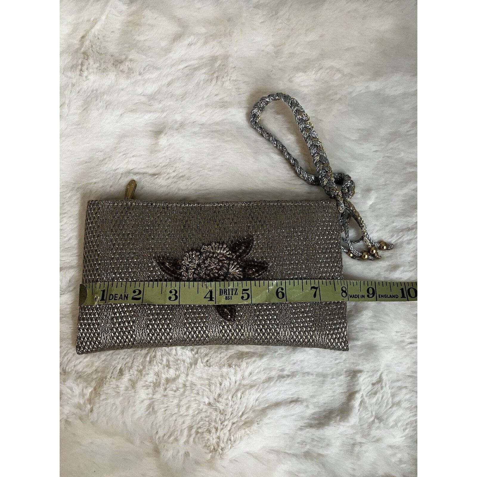 & Other Stories Vintage clutch wristlet with embroidered flower boho VTG Size ONE SIZE - 9 Thumbnail