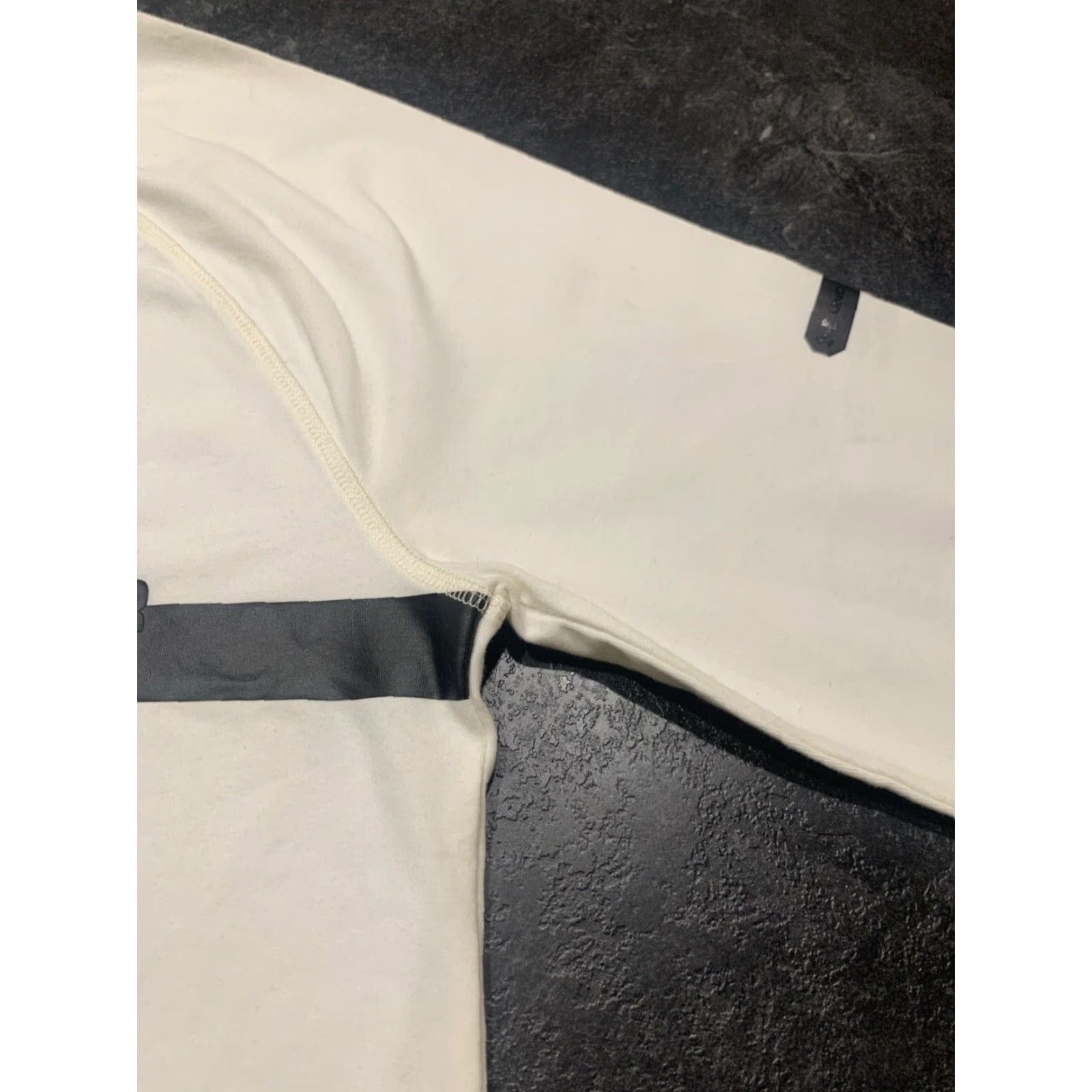 Under Armour Under Armour Men’s Unstoppable ¾ Sleeve White Graphic T-Shirt L Activewear Casual Workout Size US L / EU 52-54 / 3 - 4 Thumbnail