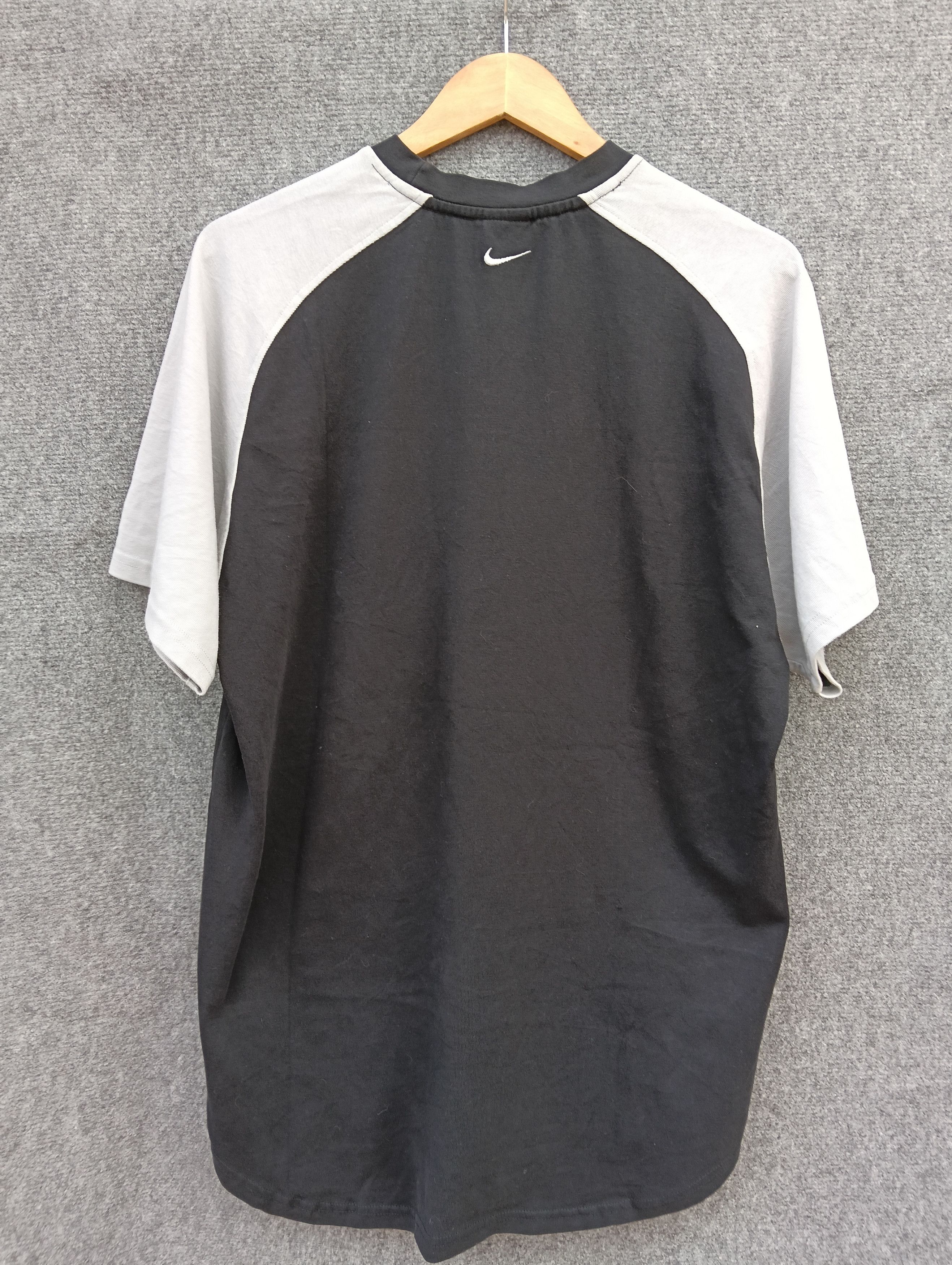 Nike 90s Nike Swoosh Vintage Y2K Retro Tee T-Shirt Size US XL / EU 56 / 4 - 6 Thumbnail
