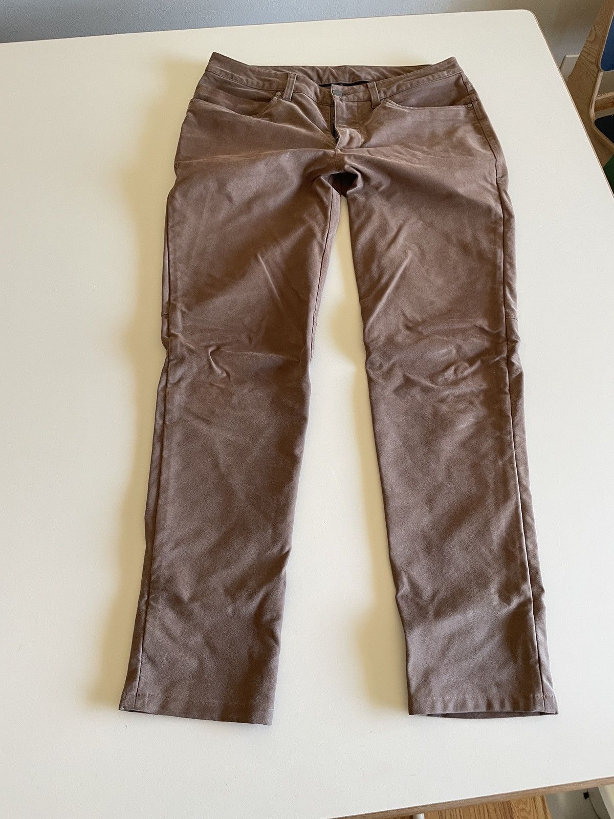 Lululemon ABC Pant in Utlilitech Size US 31 - 1 Thumbnail